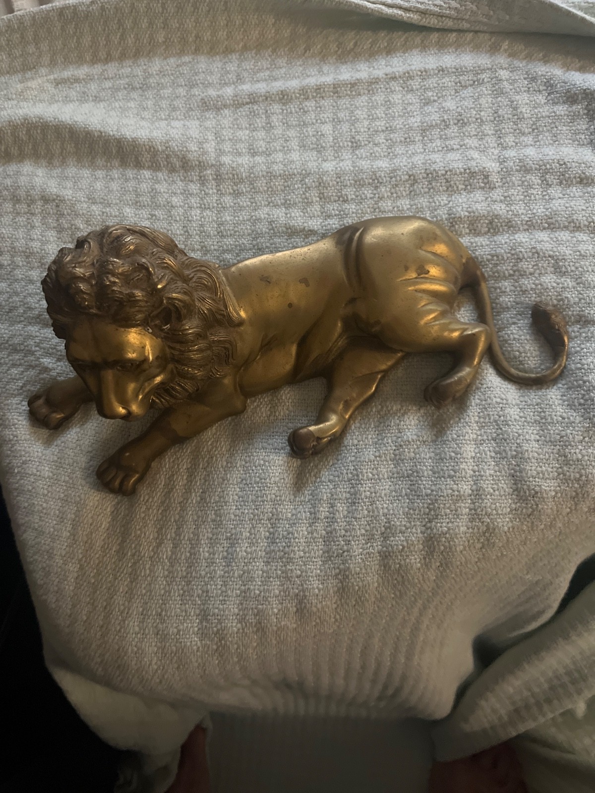 Vintage Large Heavy Cast Brass Lion Laying Down Great Detailing Vintage Large Heavy Cast Brass Lion Laying Down Great Detailing