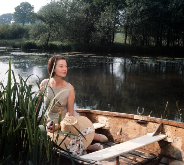 England 1960s British actress Vivien Leigh pictured lake Tickerage- Old Photo England 1960s British actress Vivien Leigh pictured lake Tickerage- Old Photo