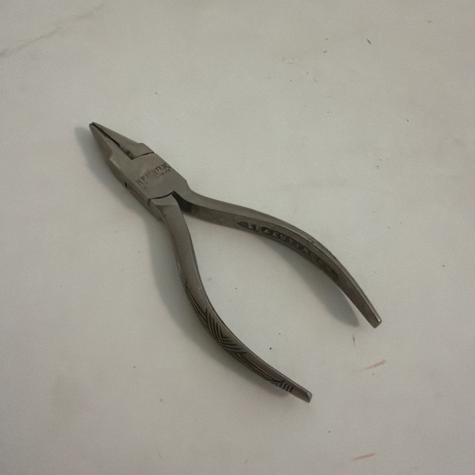 ~1930-1950 Antique Kraeuter Flat-Nose Side-Cutting Pliers no. 1593 4 1/2 in. ~1930-1950 Antique Kraeuter Flat-Nose Side-Cutting Pliers no. 1593 4 1/2 in.
