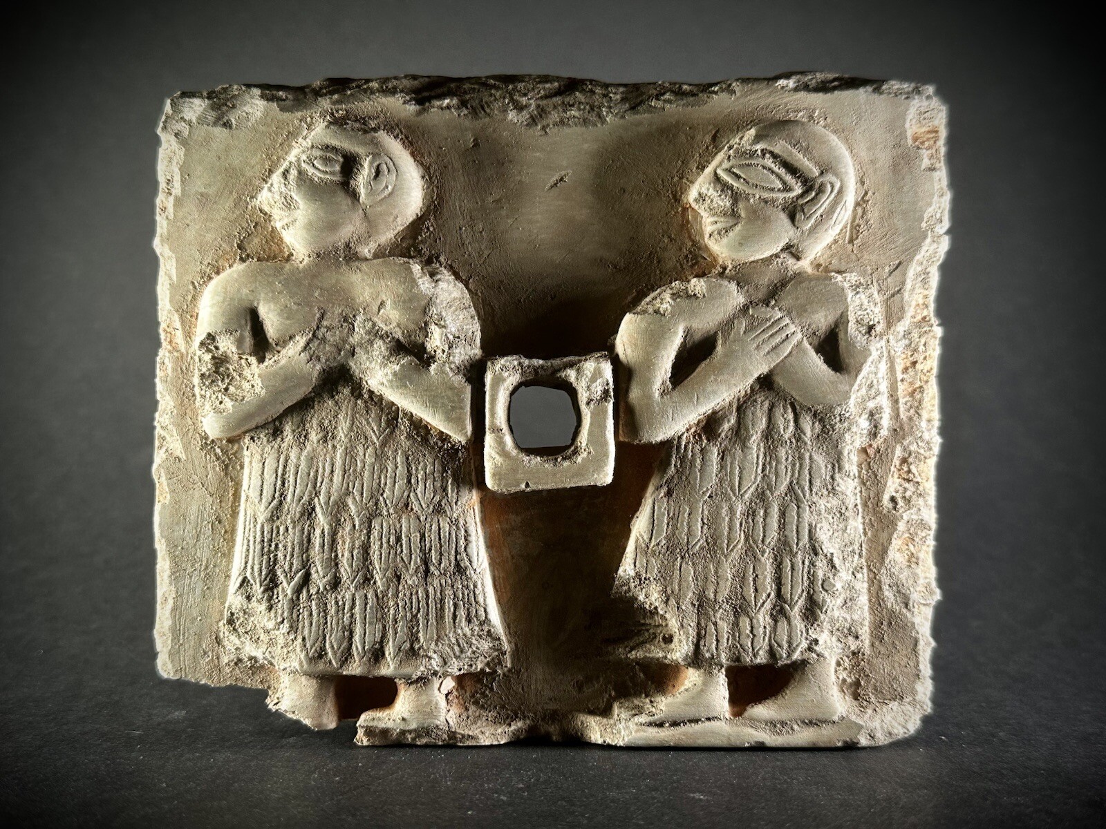 LARGE ANCIENT N-EASTERN STONE CARVED PLAQUE - BALD FIGURES IN DECROTIVE CLOTHING
