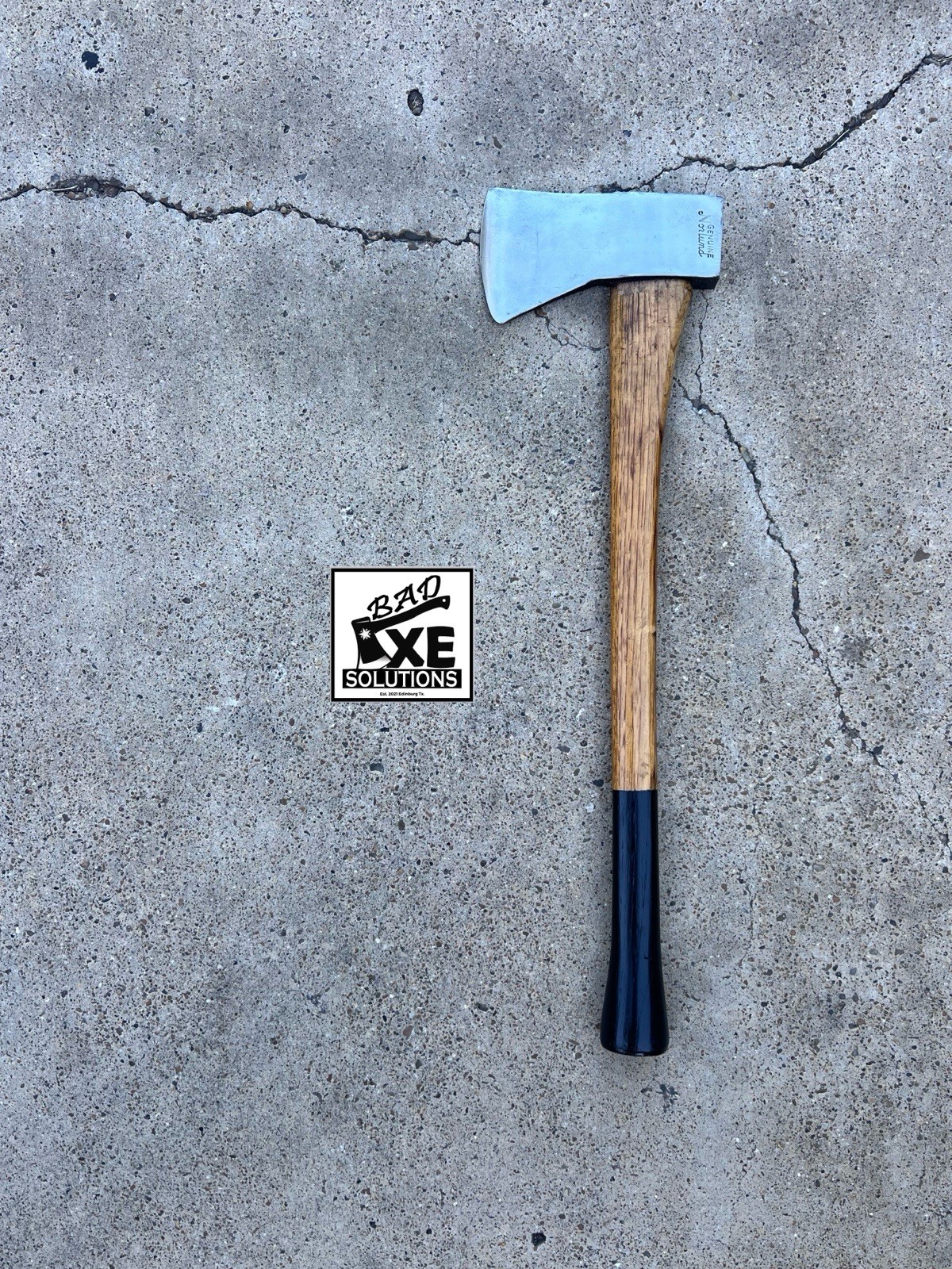 Bad-Axe Genuine Norlund Camper 2.14lbs Axe Original 23.5in Flamed Hickory Handle Bad-Axe Genuine Norlund Camper 2.14lbs Axe Original 23.5in Flamed Hickory Handle