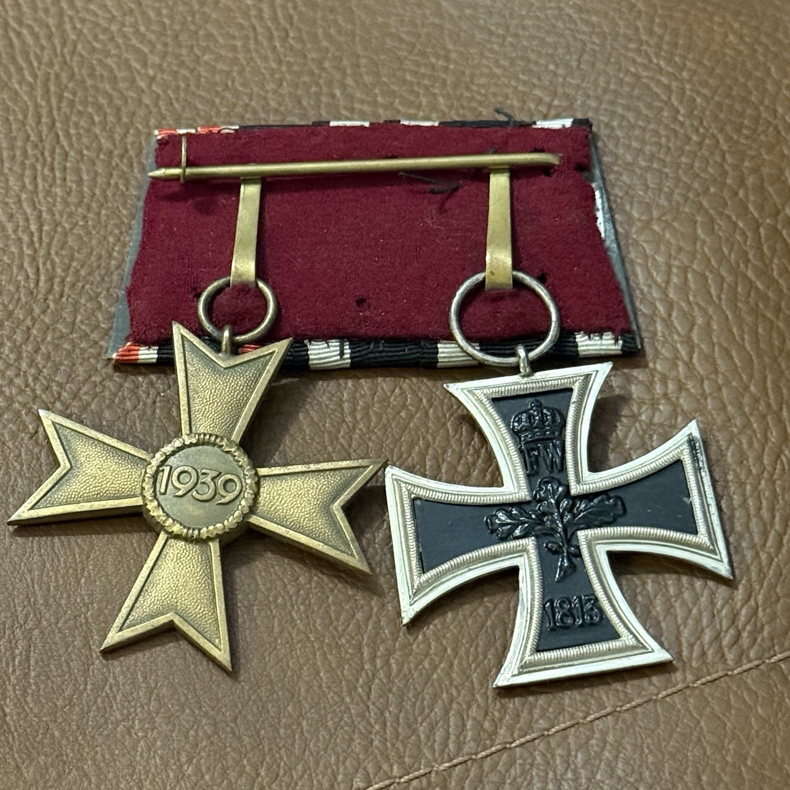 2pc WWI WWII German Iron Cross Medals 1939 2nd class & 1st Class 2pc WWI WWII German Iron Cross Medals 1939 2nd class & 1st Class