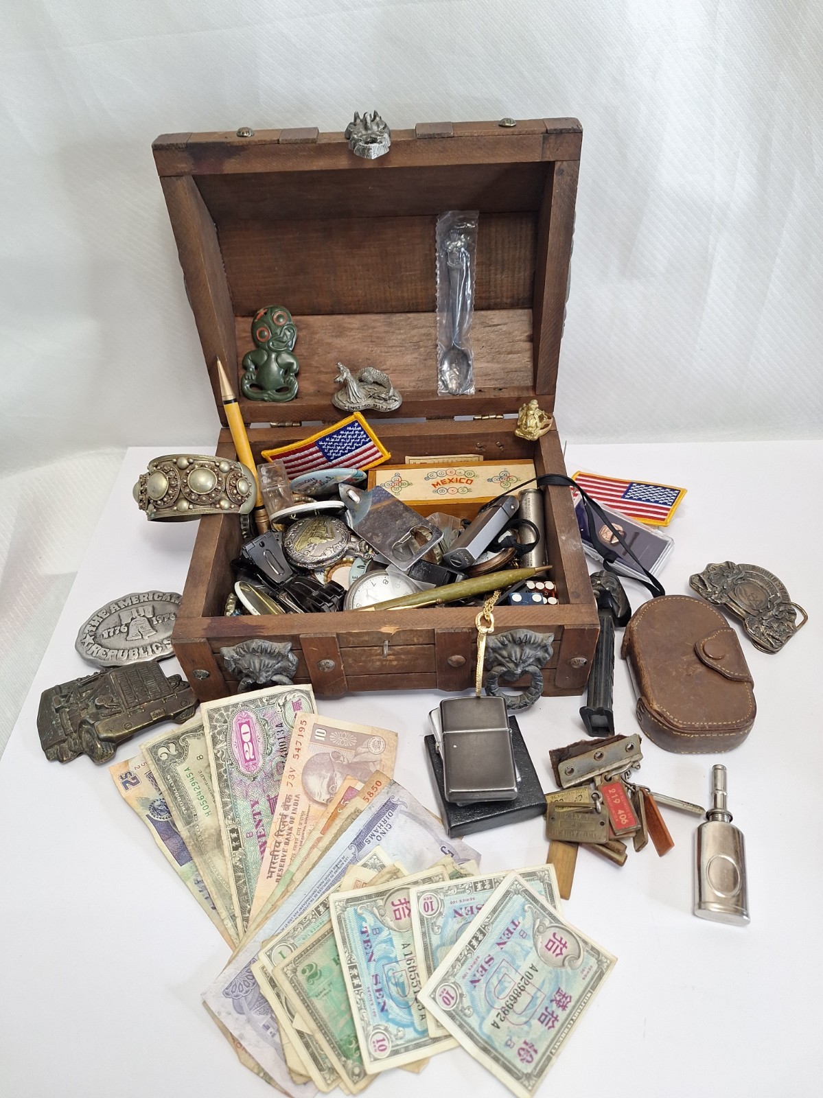 Antique To Vintage Treasure Chest Junk Drawer Lot Keepsakes Neat Finds Antique To Vintage Treasure Chest Junk Drawer Lot Keepsakes Neat Finds