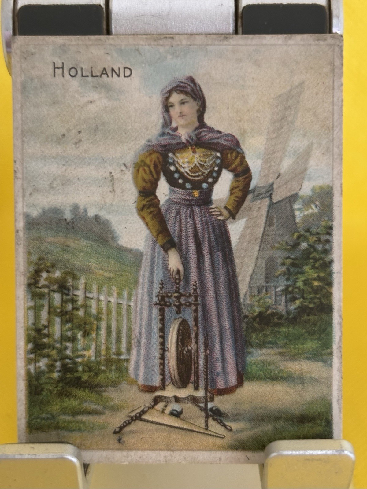 T52 Helmar Costumes & Scenery Tobacco Card, 1912, Holland T52 Helmar Costumes & Scenery Tobacco Card, 1912, Holland