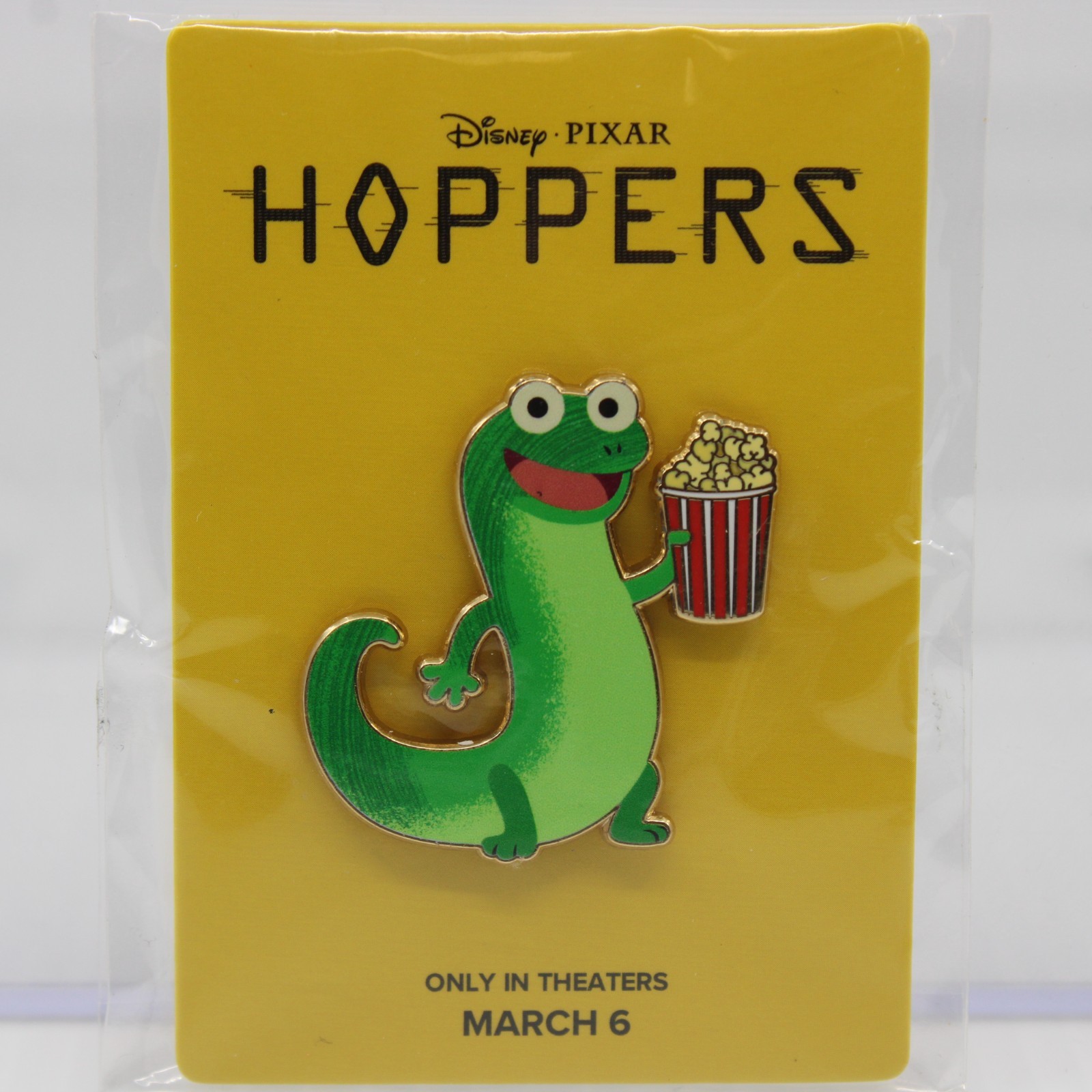 C4 Disney Fandango Exclusive Pin Pixar Hoppers Tom Lizard Popcorn Bucket C4 Disney Fandango Exclusive Pin Pixar Hoppers Tom Lizard Popcorn Bucket