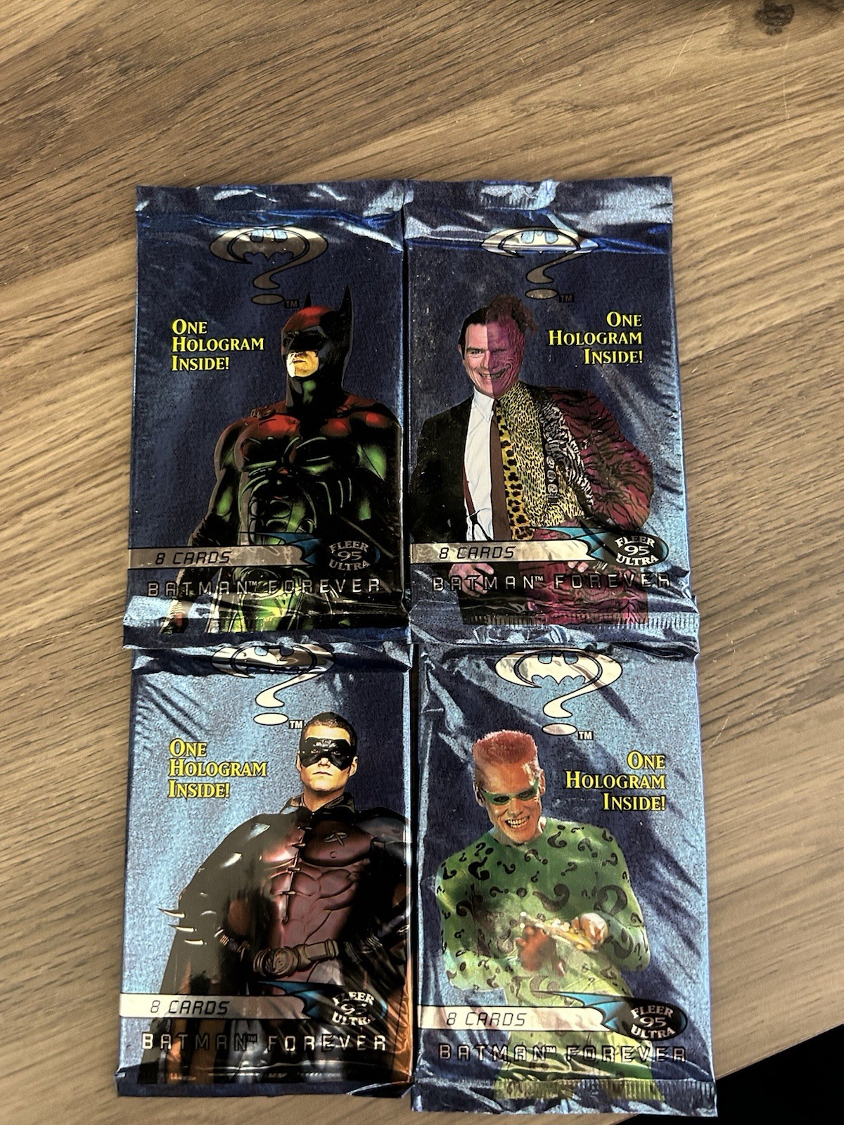 Batman Forever 1995 Fleer Ultra Trading Card Pack Sealed - 1 PACK Batman Forever 1995 Fleer Ultra Trading Card Pack Sealed - 1 PACK