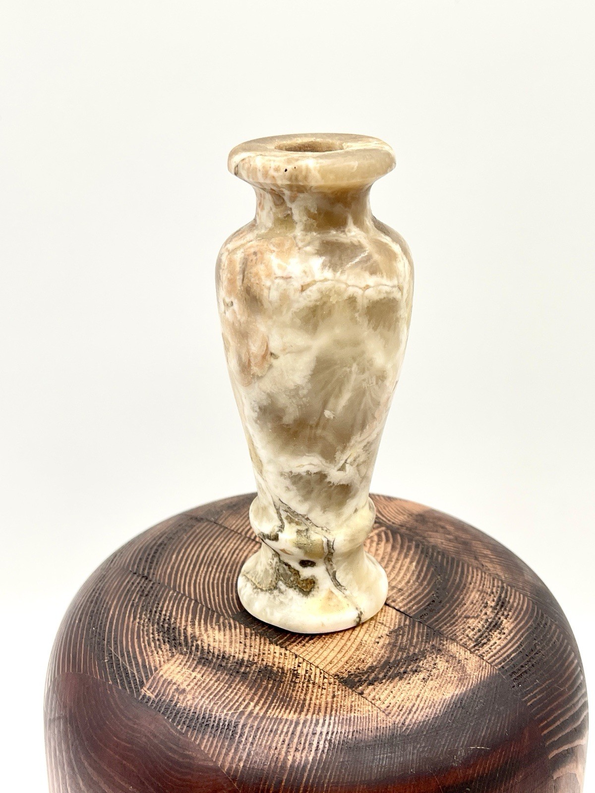 Gorgeous Egyptian Alabaster Stone Marble Swirl Caramel Hand-Carved Vase 5” Tall