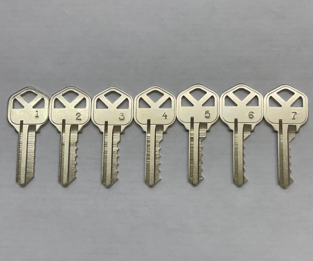 KWIKSET SPACE AND DEPTH KEYS SPACER KEYS KW1 LOCKSMITH TOOLS KWIKSET SPACE AND DEPTH KEYS SPACER KEYS KW1 LOCKSMITH TOOLS