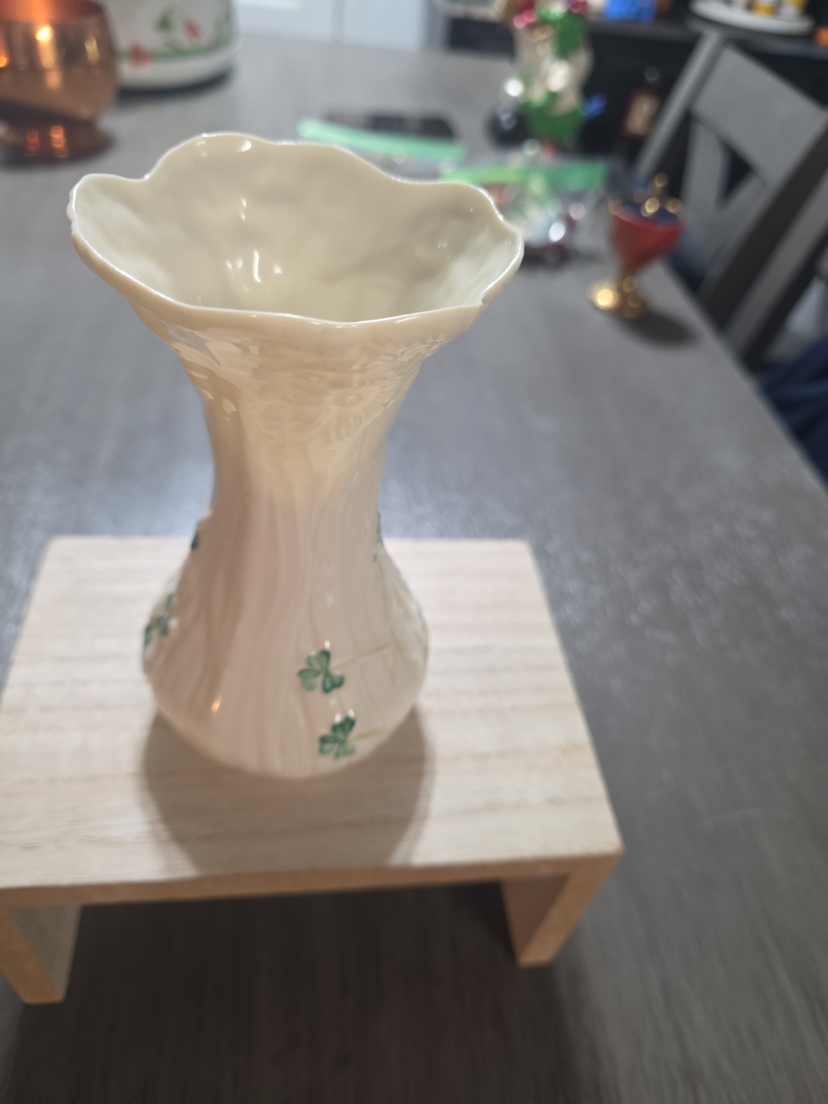 Vintage Belleek Bone China Daisy Spill Vase with Shamrocks Ireland 5th Mark 6\ Vintage Belleek Bone China Daisy Spill Vase with Shamrocks Ireland 5th Mark 6\