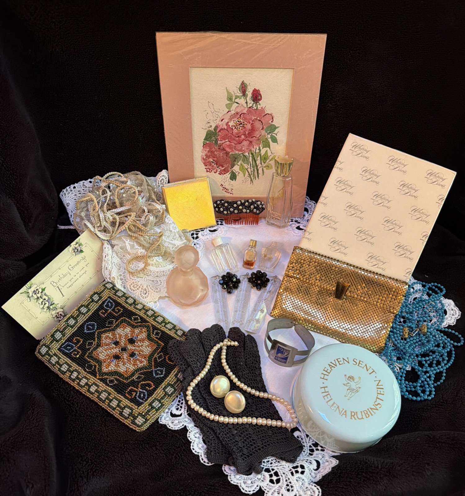 Lot (25) Vintage Ladies Dresser Vanity Items Lot (25) Vintage Ladies Dresser Vanity Items