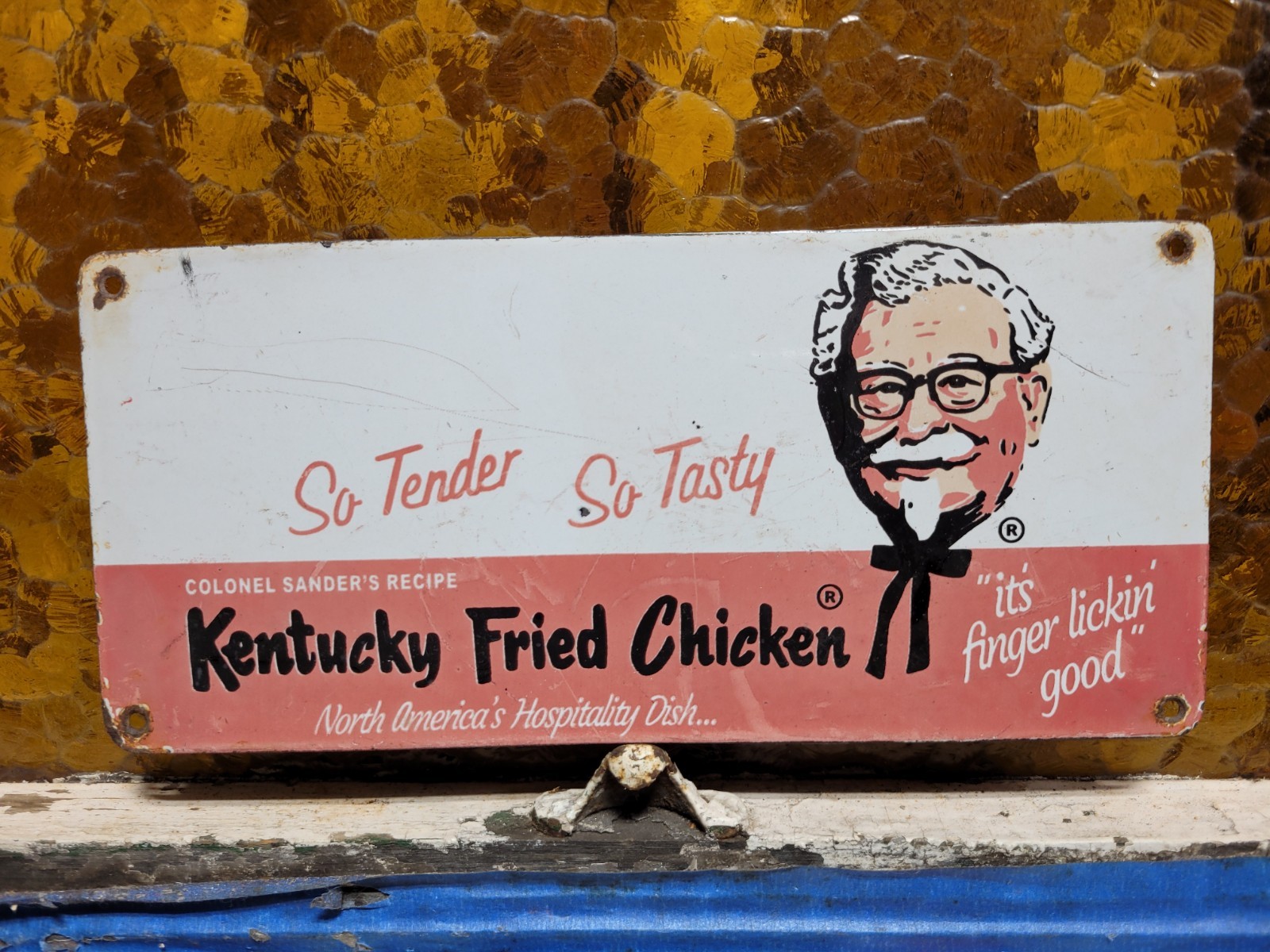 VINTAGE KENTUCKY FRIED CHICKEN PORCELAIN SIGN KFC FAST FOOD DRIVE THRU SANDERS VINTAGE KENTUCKY FRIED CHICKEN PORCELAIN SIGN KFC FAST FOOD DRIVE THRU SANDERS