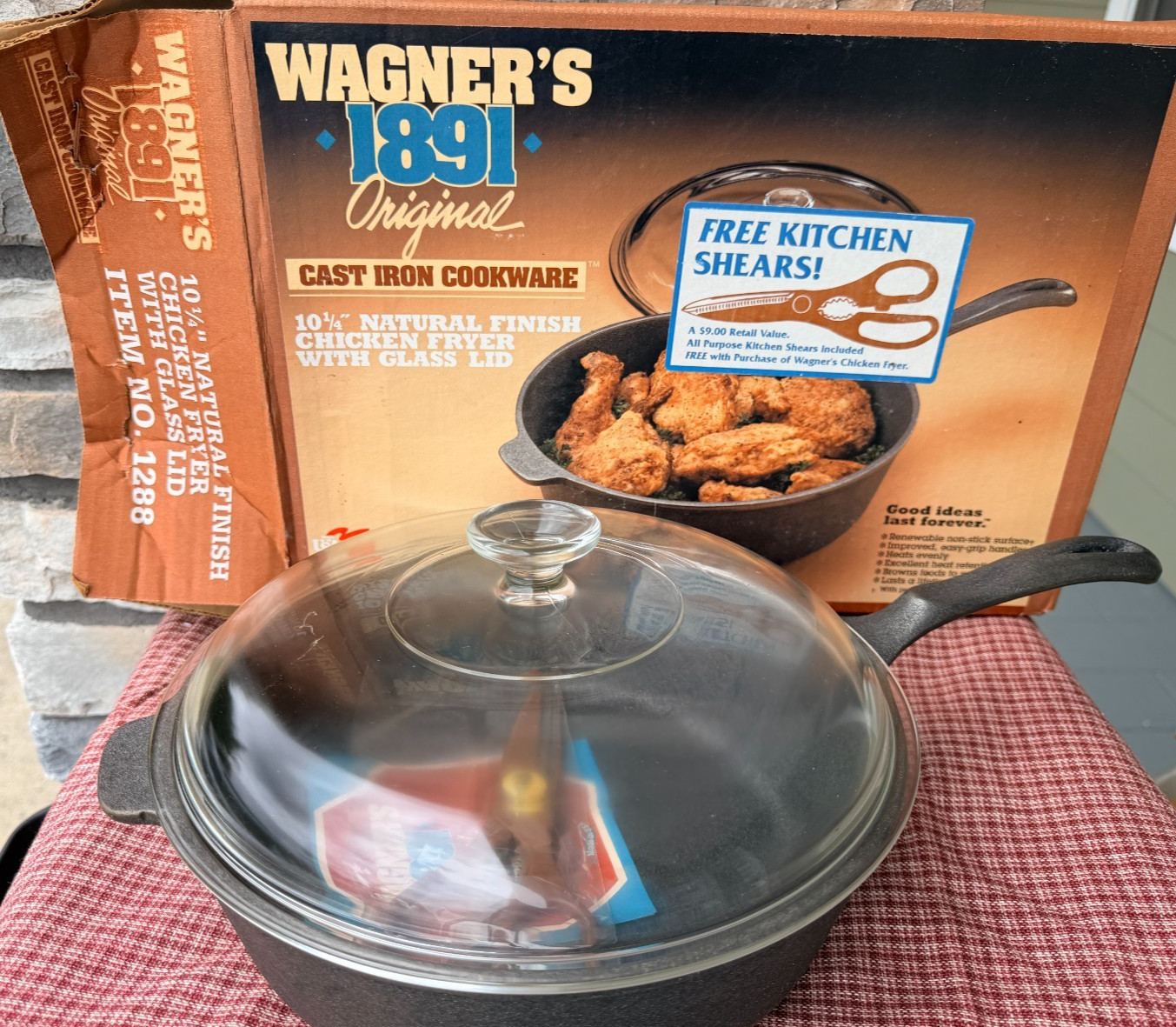 Vintage Wagner’s 1891 Original Cast Iron 10 1/4” Chicken Fryer W/Glass Lid #1288 Vintage Wagner’s 1891 Original Cast Iron 10 1/4” Chicken Fryer W/Glass Lid #1288