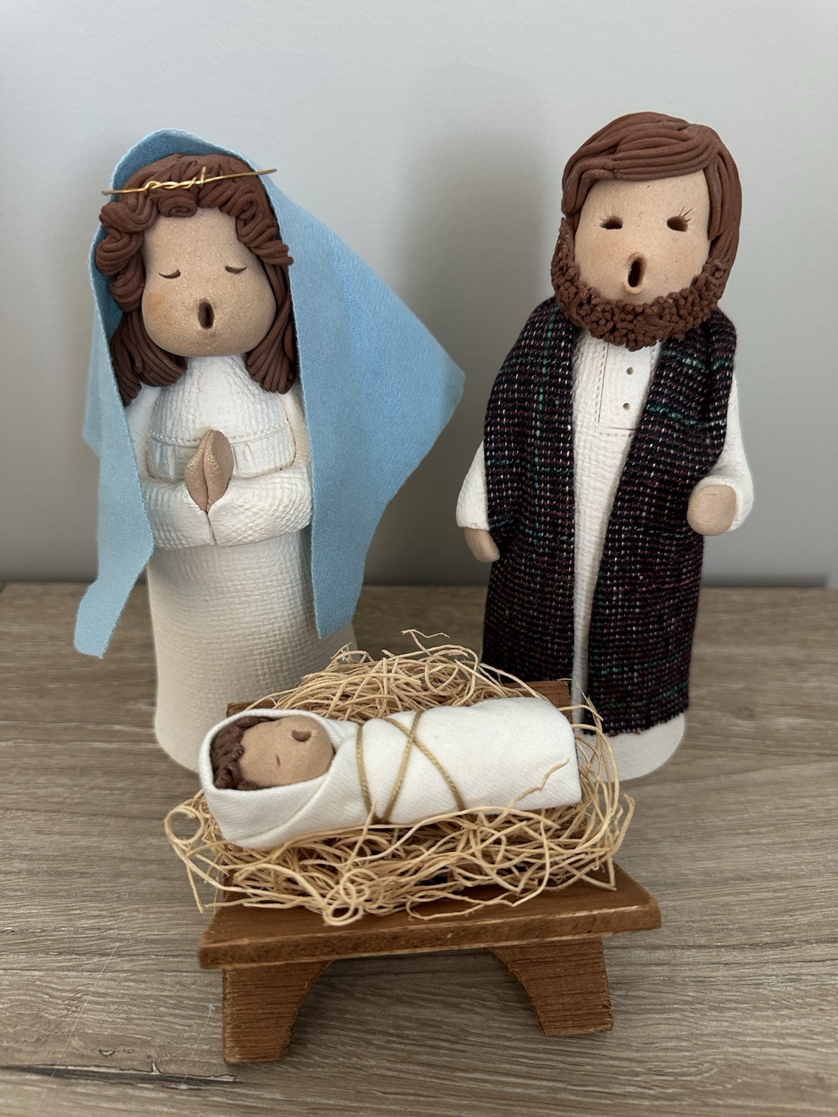 Vintage 1985 Carol Roeda Clay Nativity Set Mary Joseph Baby Jesus w/Manger Crib Vintage 1985 Carol Roeda Clay Nativity Set Mary Joseph Baby Jesus w/Manger Crib