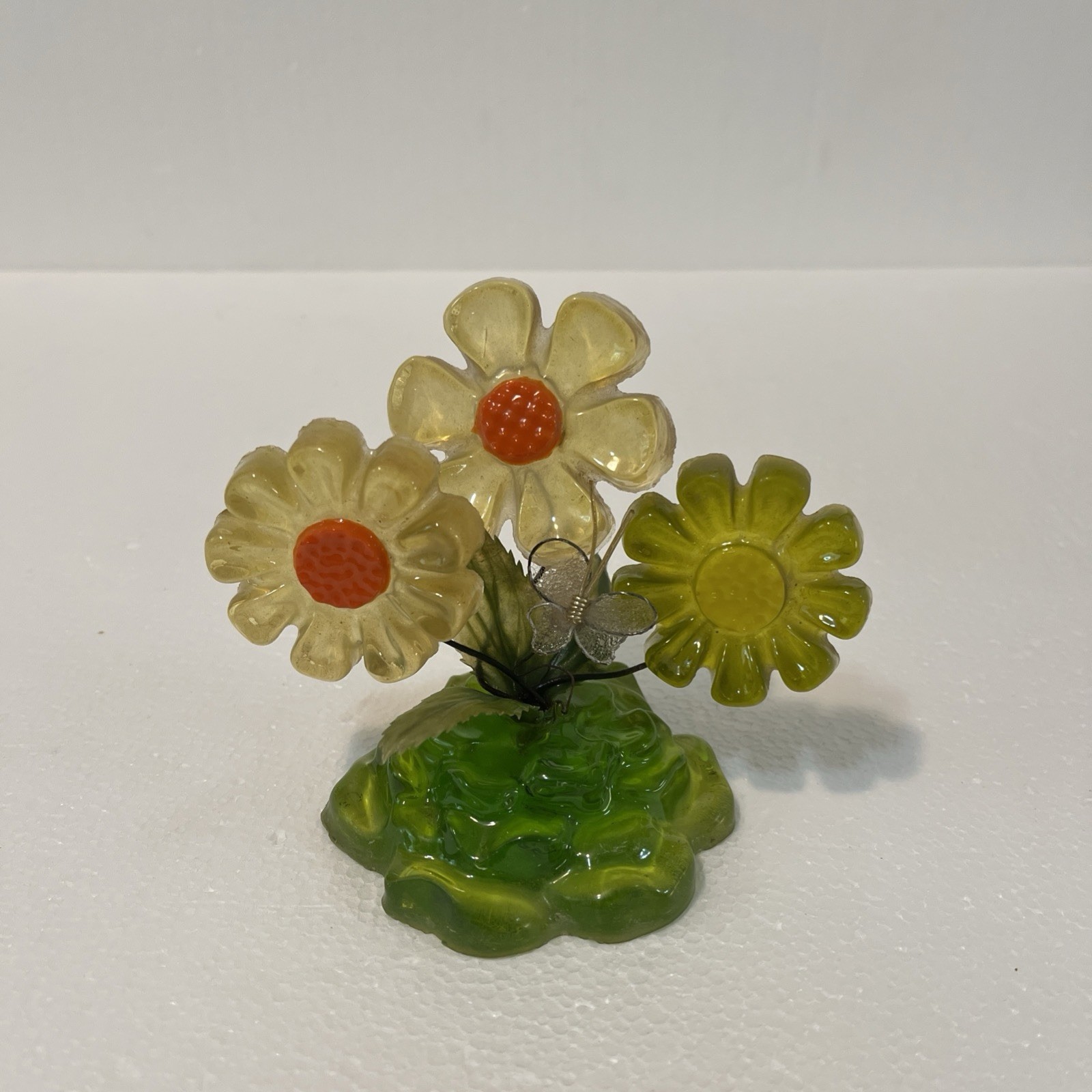 Lucite 3 Daisy Flower Power Sculpture Yellow Orange Butterfly 1960’s Vintage GUC