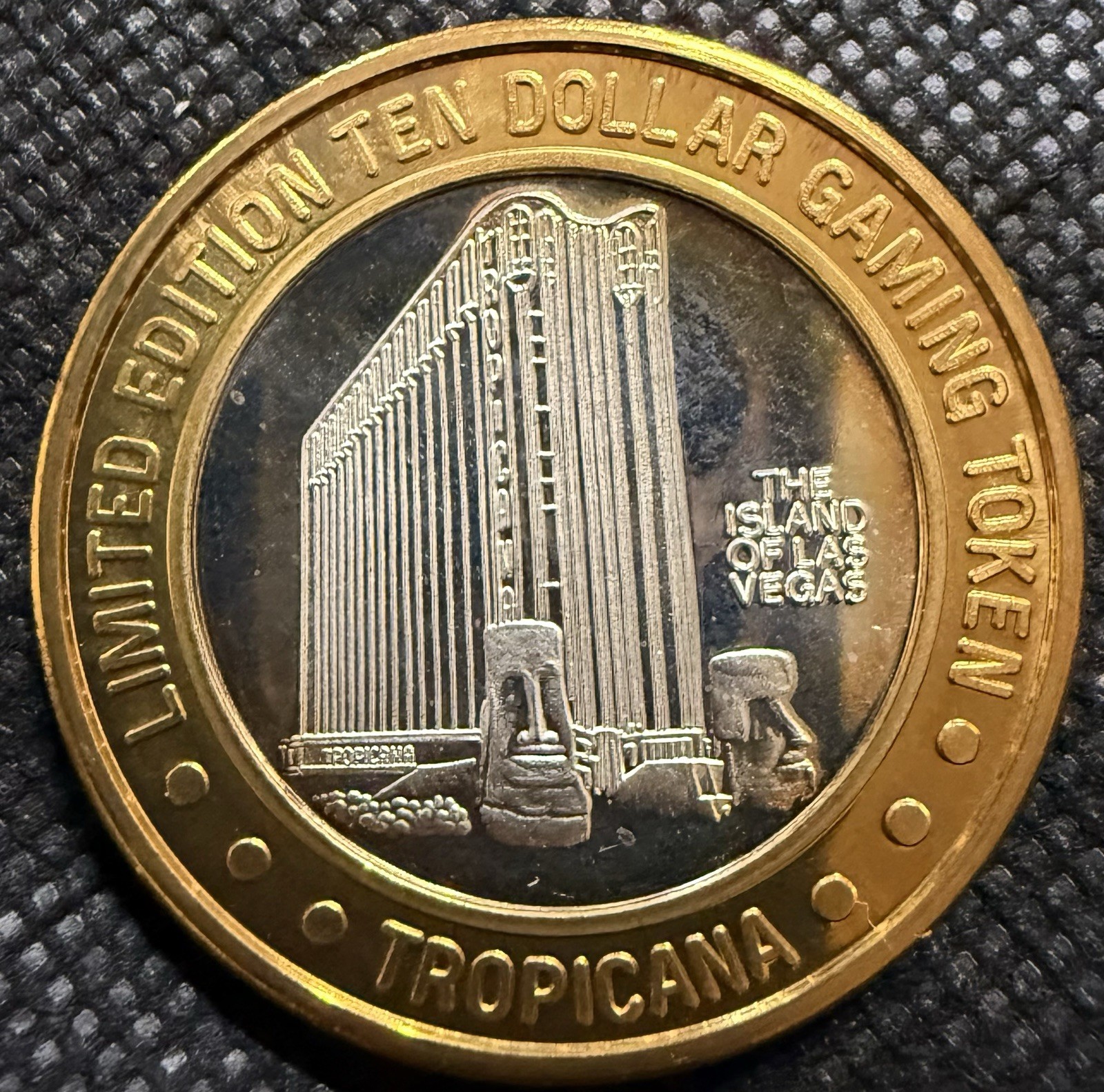 TROPICANA HOTEL & CASINO VERY RARE Limited Edition 999% .6 Oz Pure Silver Strke TROPICANA HOTEL & CASINO VERY RARE Limited Edition 999% .6 Oz Pure Silver Strke