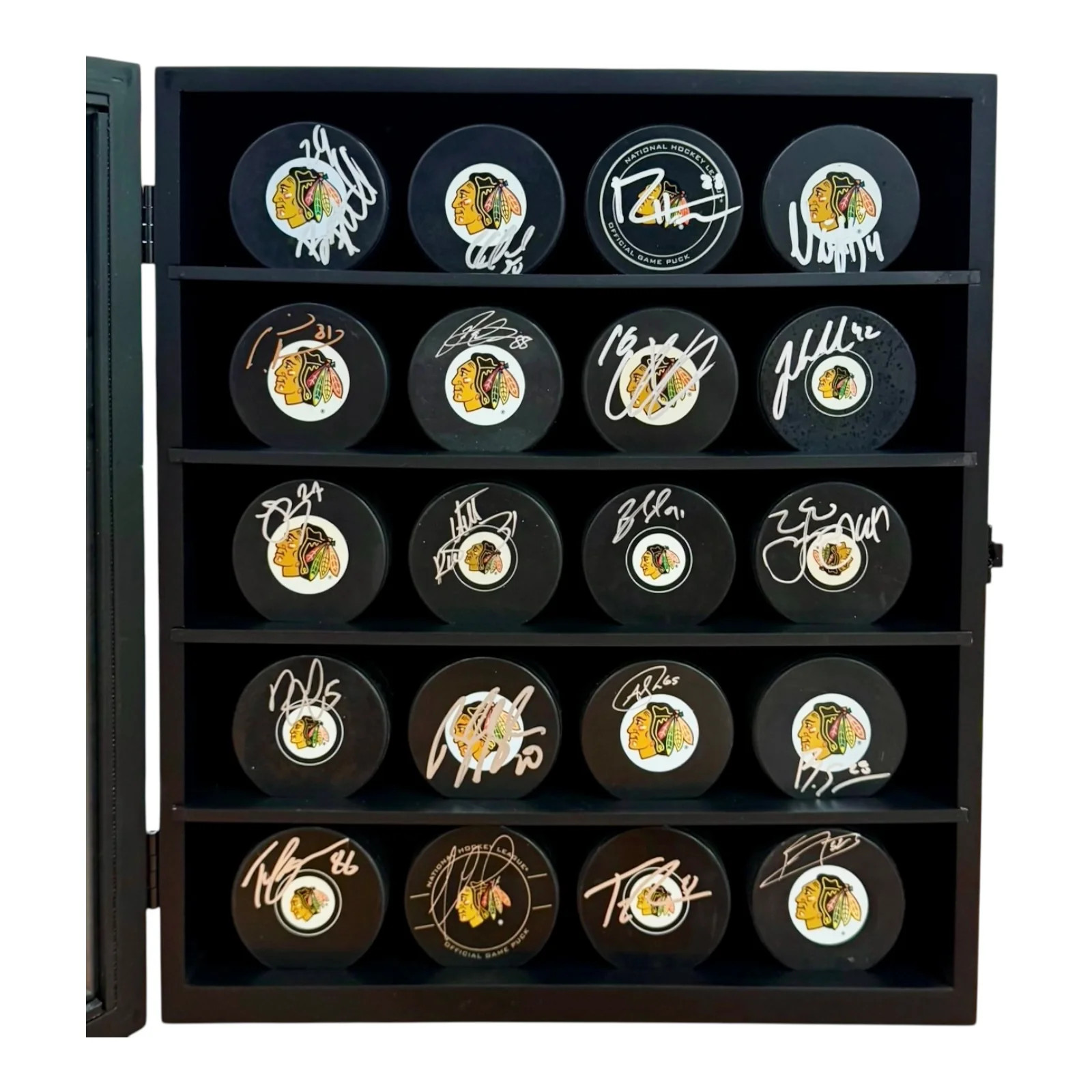 Chicago Blackhawks 2015 Stanley Cup Team Autographed Hockey Puck Set in Display Chicago Blackhawks 2015 Stanley Cup Team Autographed Hockey Puck Set in Display