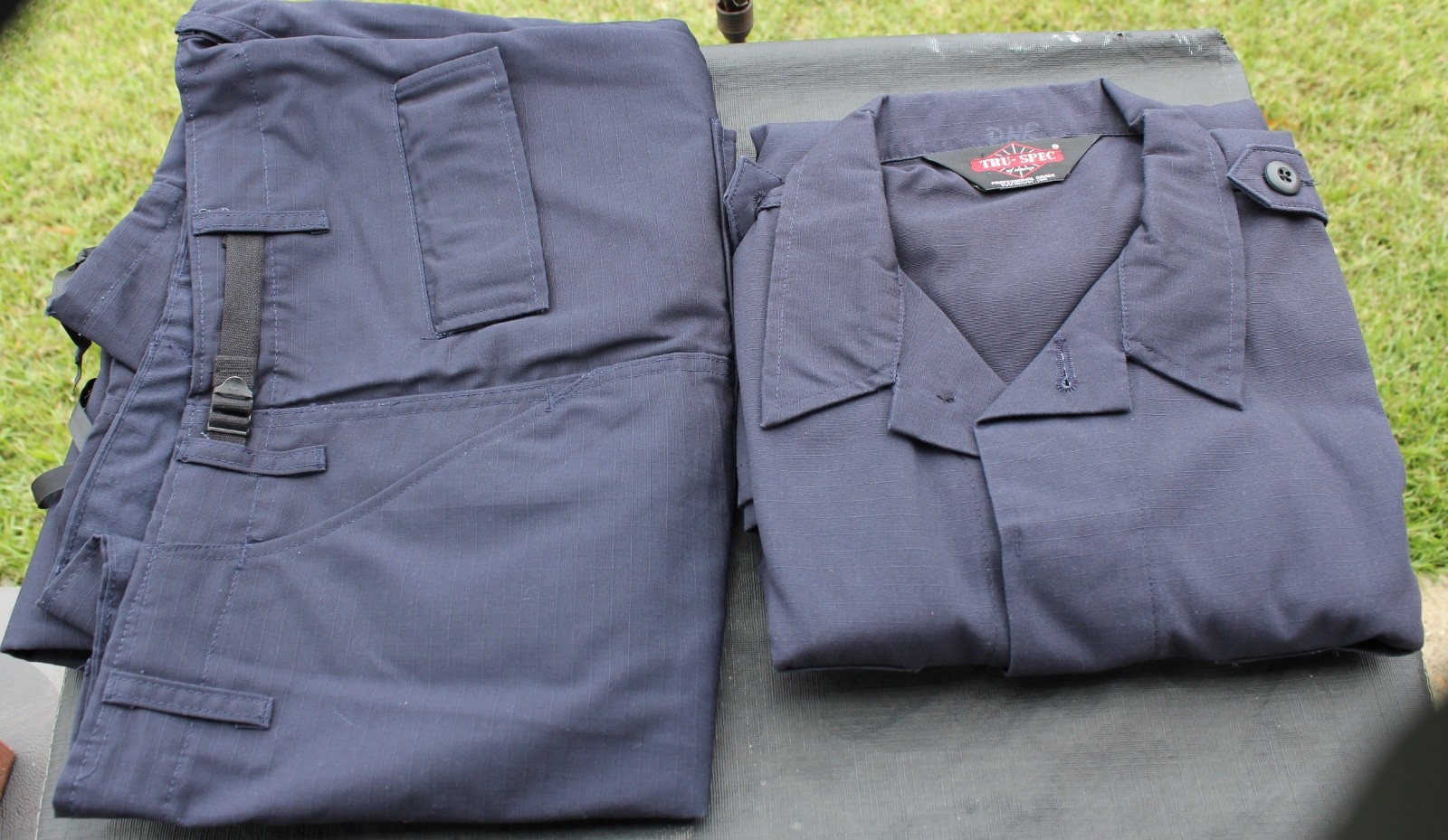 Men's Tru-Spec Military Tech Jacket and Pants Set Navy Blue Size L Waist 35-39 Men's Tru-Spec Military Tech Jacket and Pants Set Navy Blue Size L Waist 35-39