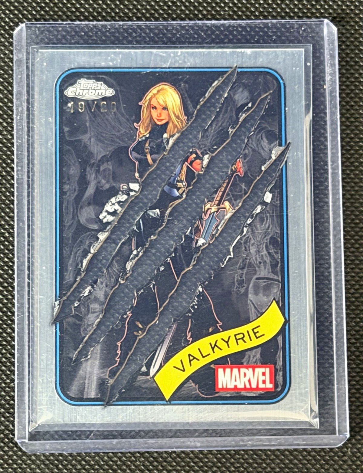 Topps 2025 Chrome Marvel Valkyrie #187 Wolverine Clawed #19/20 Topps 2025 Chrome Marvel Valkyrie #187 Wolverine Clawed #19/20