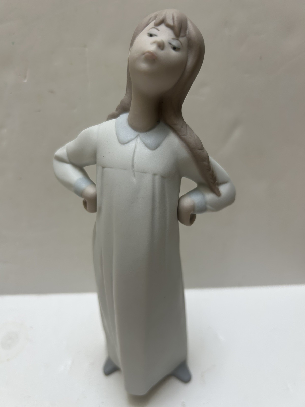 Vintage Retired LLADRO Porcelain Figurine Nightgown Girl Stretching A-5O Spain
