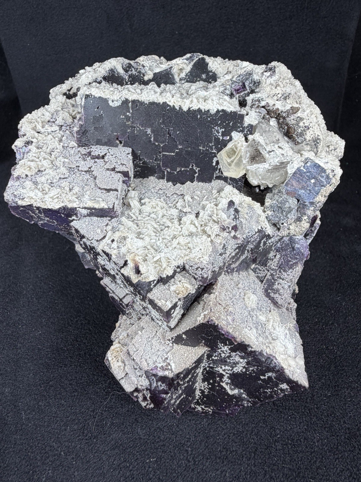 Fluorite, Baryte, Calcite, Galena 114x105x53mm. Fluorite, Baryte, Calcite, Galena 114x105x53mm.