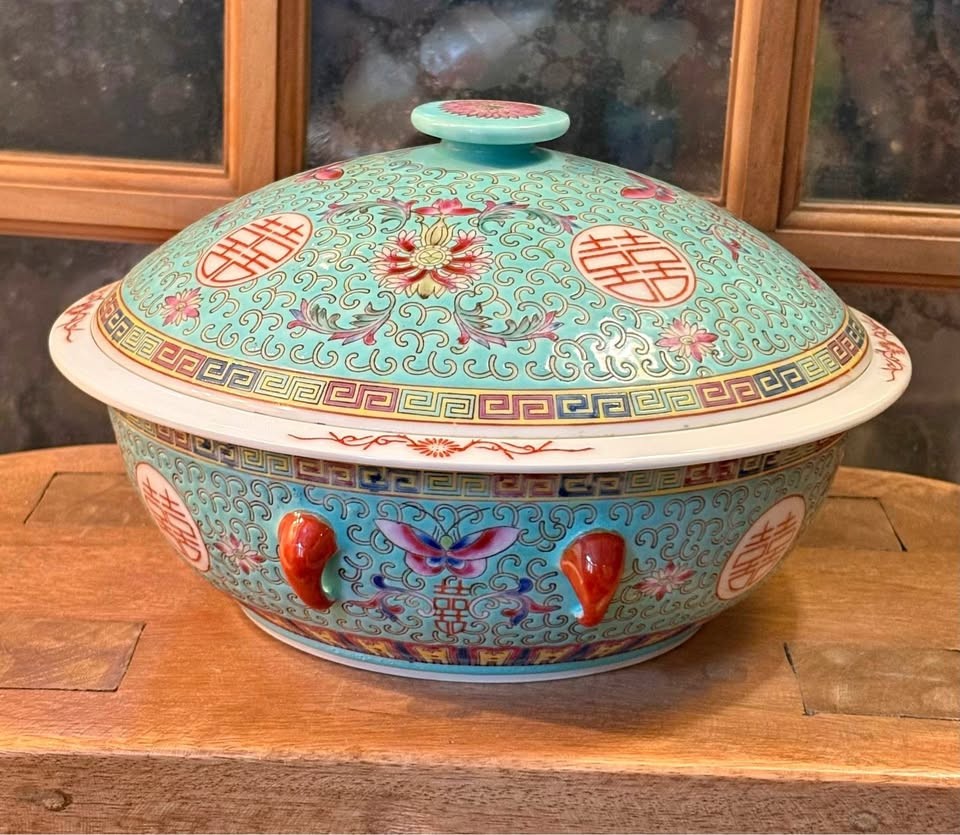 1960s Turquoise Mun Shou Porcelain Soup Tureen - Jingdezhen Factory N Mark