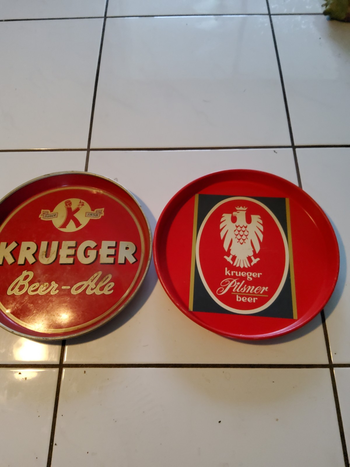 Vintage 1940s Krueger Beer Ale Metal Tray Lot Of 2 ,used Vintage 1940s Krueger Beer Ale Metal Tray Lot Of 2 ,used