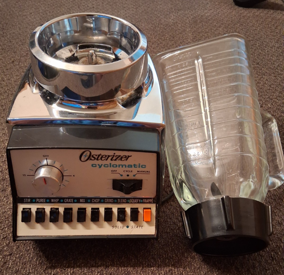 VINTAGE OSTERIZER CYCLOMATIC SOLID STATE MODEL 677 A 10 PUSH BUTTONS WORKS
