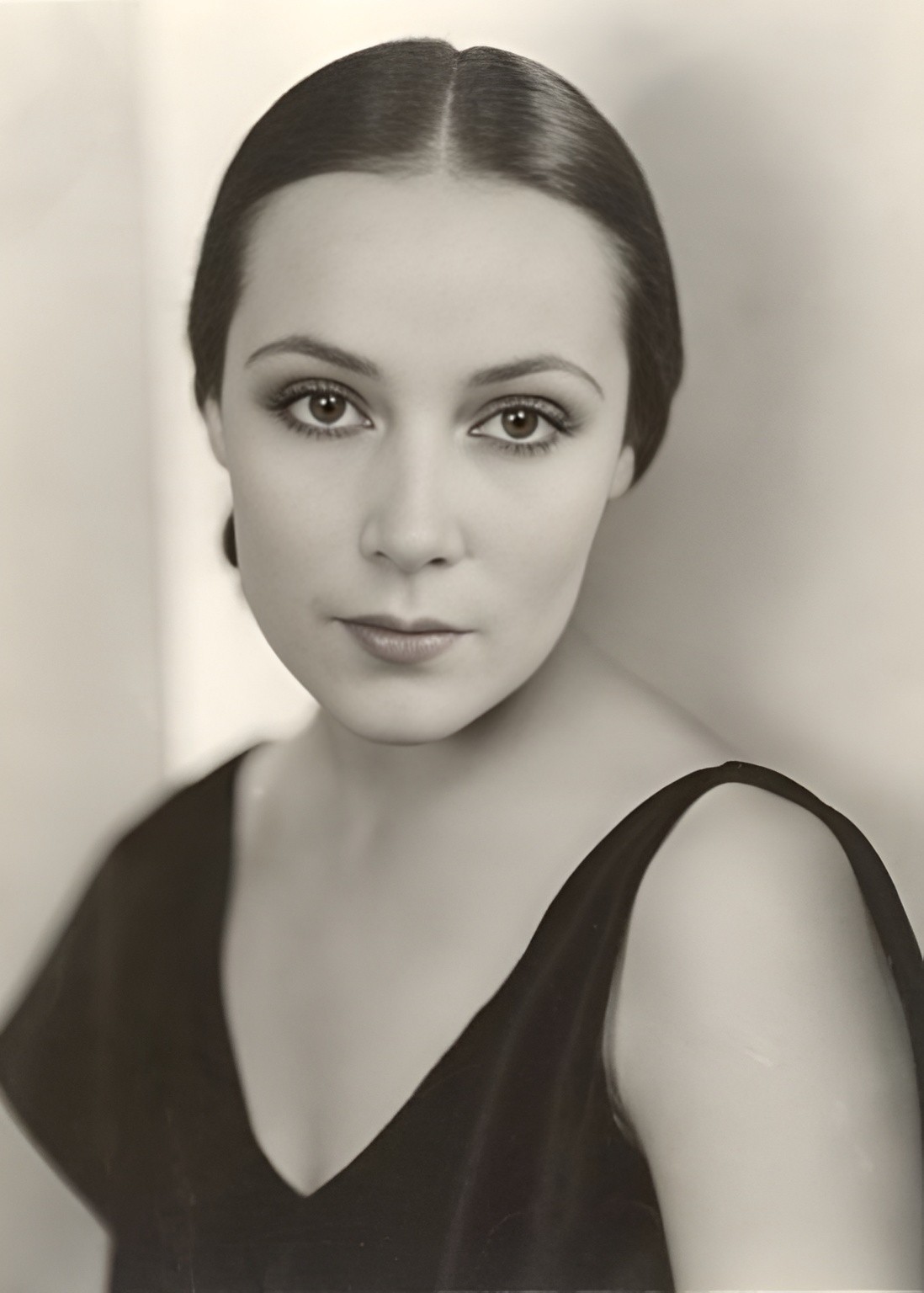 DOLORES DEL RIO - Golden Age Hollywood Actor - 1930s Image 5 x 7 inch Reprint