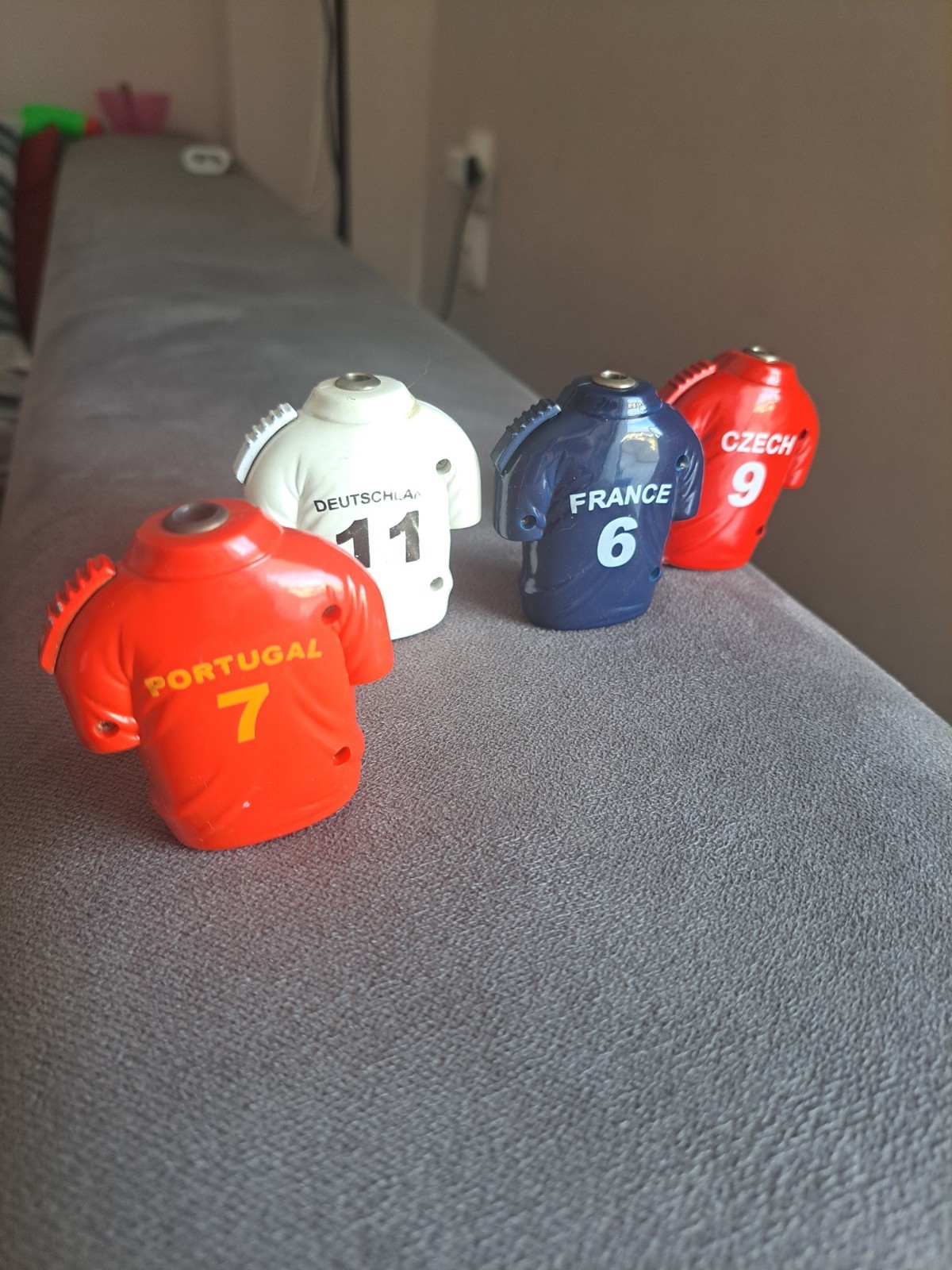 Lot 4 Vintage Coney Japan Soccer Jersey Lighters World Cup Mondialito- WORKING Lot 4 Vintage Coney Japan Soccer Jersey Lighters World Cup Mondialito- WORKING