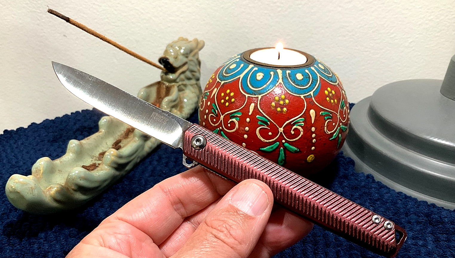 Tualong Ken Onion Stylus Onion Design (K820BXP) Maroon Grip Executive Folder