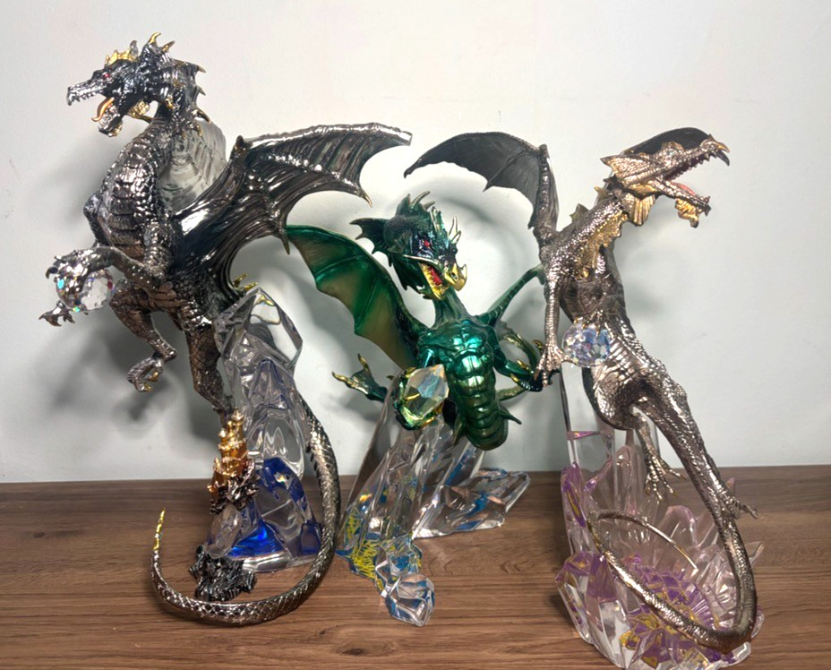 Lot Franklin Mint Guardian of the Fortress, Treasure & Raging Water Mike Whelan Lot Franklin Mint Guardian of the Fortress, Treasure & Raging Water Mike Whelan