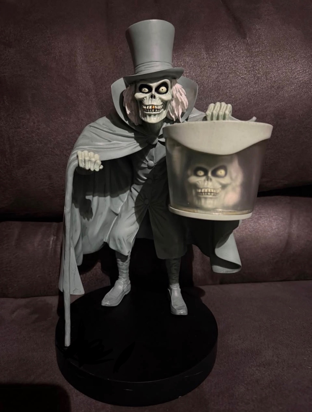 Disney Haunted Mansion Hatbox Ghost Figure 12in Statue Disney Haunted Mansion Hatbox Ghost Figure 12in Statue