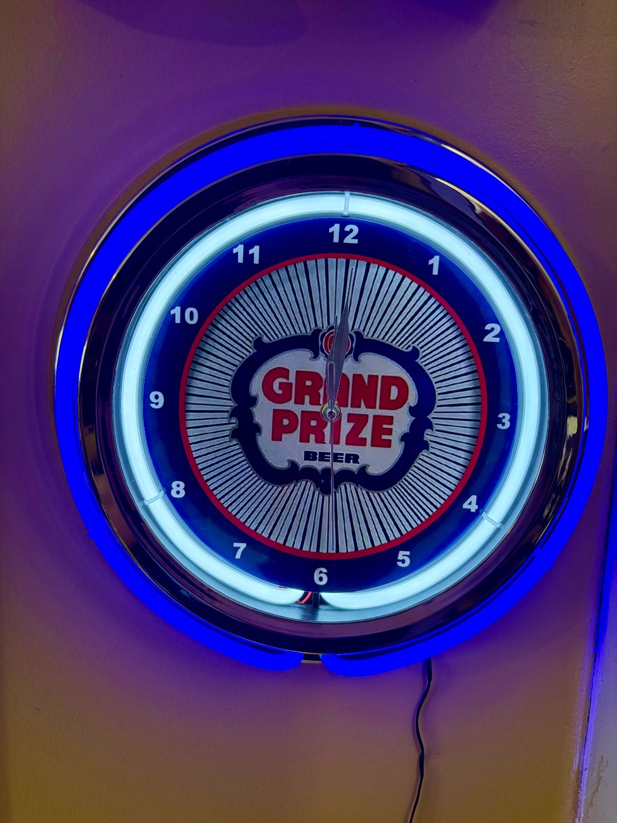 Grand Prize Texas Beer Bar Man Cave Neon Style LED Clock Advertising Sign Grand Prize Texas Beer Bar Man Cave Neon Style LED Clock Advertising Sign