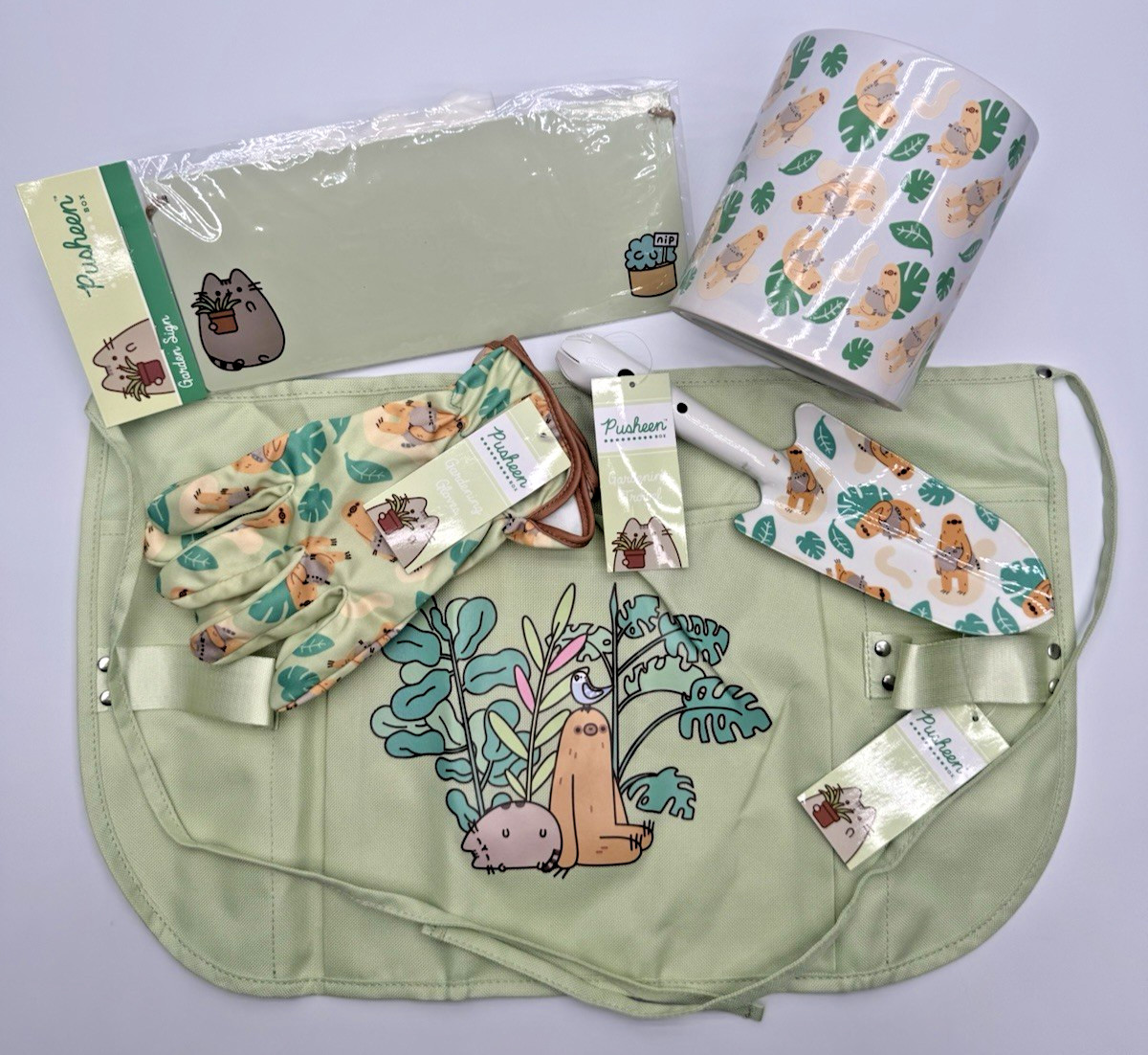 Pusheen Gardening Belt, Gloves, Shovel, Planter, & Sign Spring 2022 Exclusive Pusheen Gardening Belt, Gloves, Shovel, Planter, & Sign Spring 2022 Exclusive