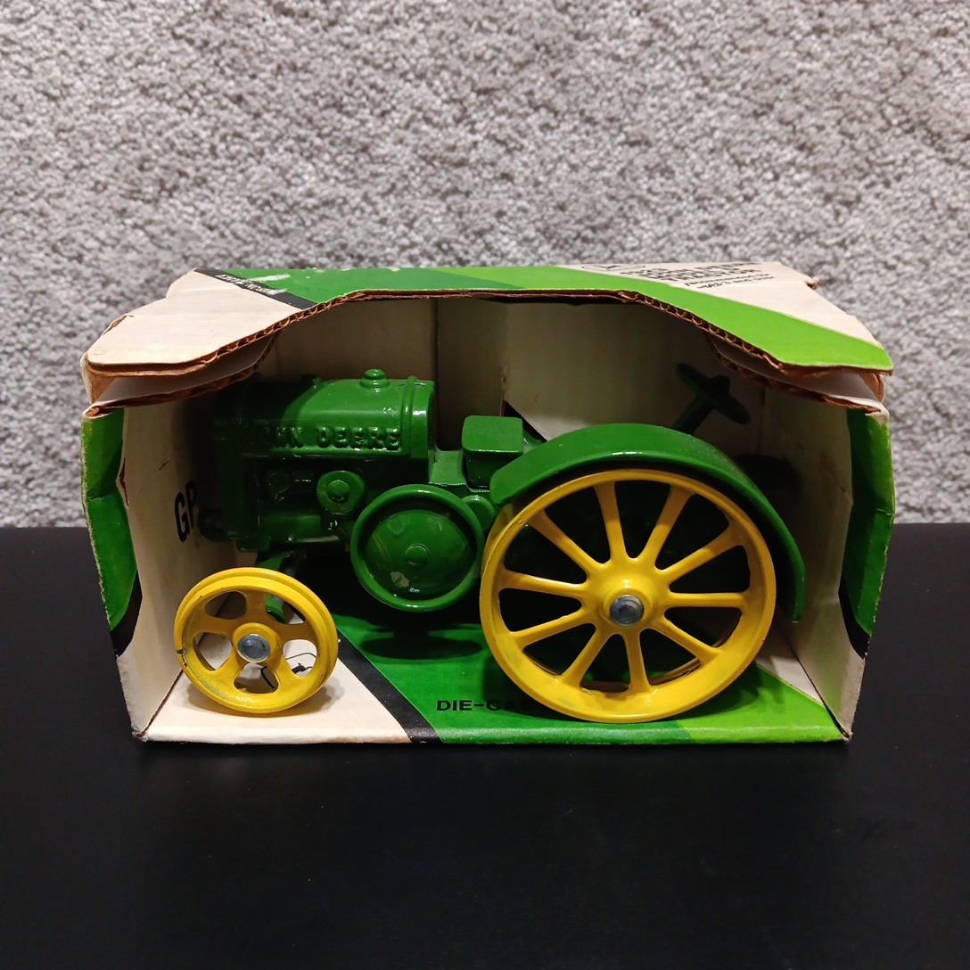 John Deere 1998 ERTL 1923 Model John Deere 1998 ERTL 1923 Model