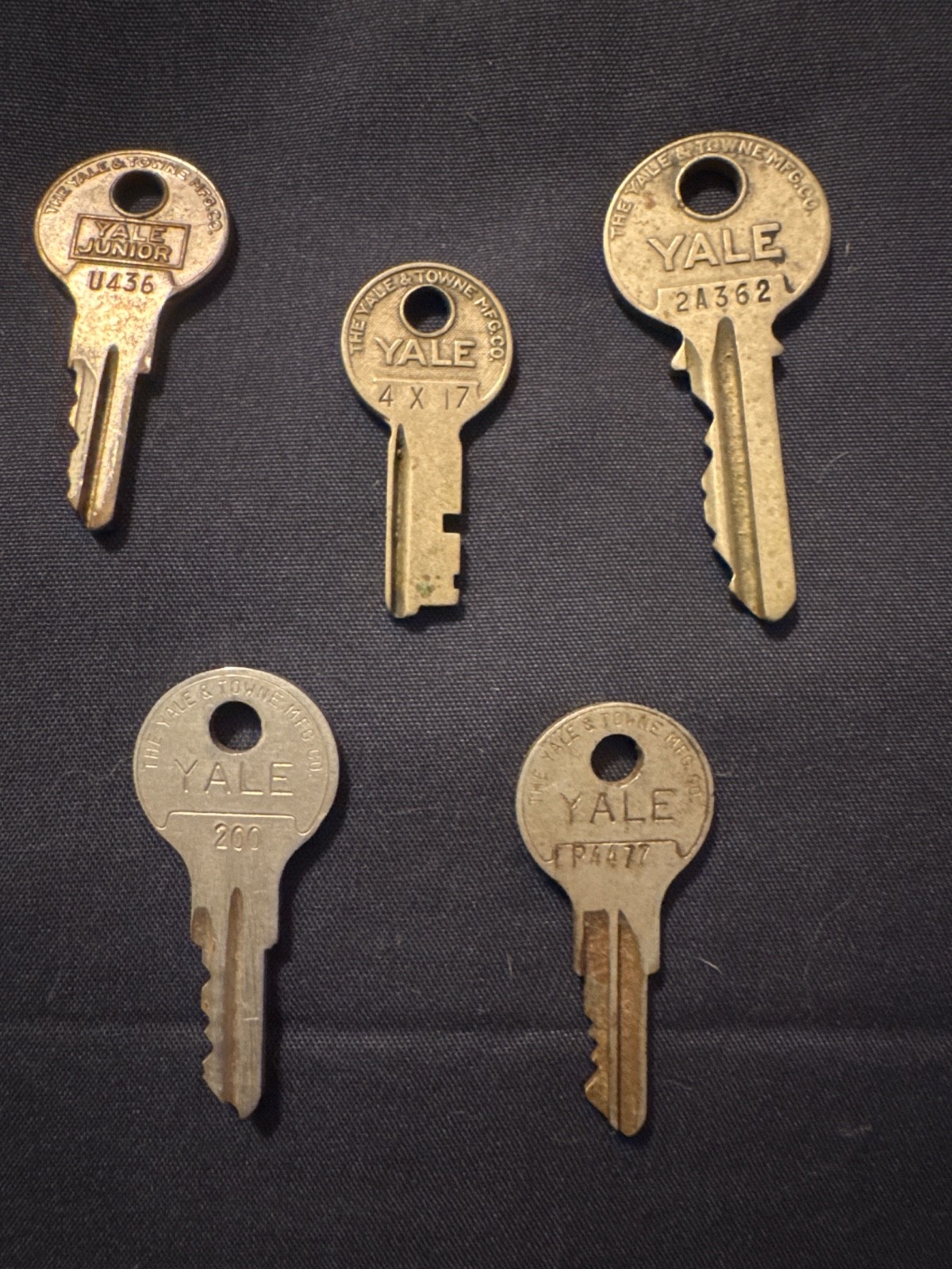 Vintage Antique Yale & Towne Key Lot - Stamped Padlock, Cabinet 4X17 & Master Co Vintage Antique Yale & Towne Key Lot - Stamped Padlock, Cabinet 4X17 & Master Co
