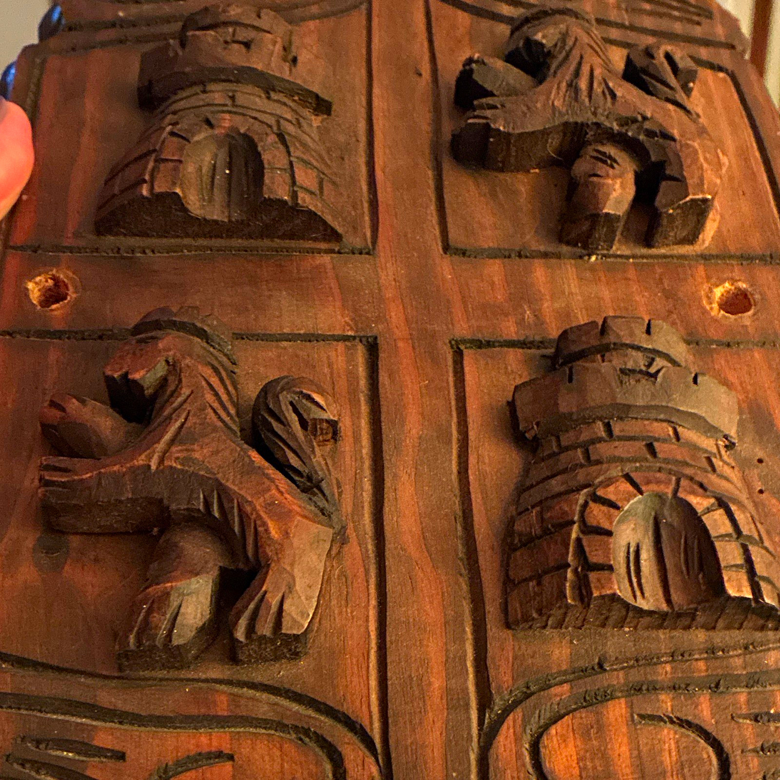 Vintage Hand Carved Wood Spanish Castile Leon Coat of Arms Wall Plaque Heraldic Vintage Hand Carved Wood Spanish Castile Leon Coat of Arms Wall Plaque Heraldic
