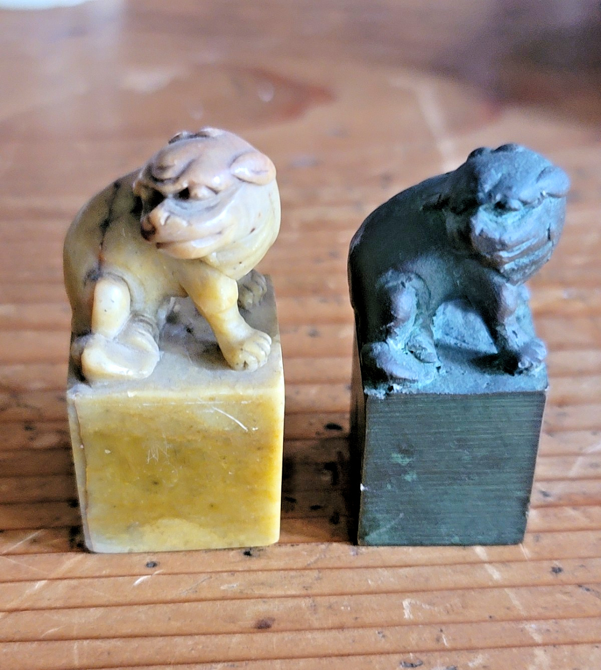 2~VTG MID-CENTURY CHINESE CARVED Stone&Bronze Foo Dog Seal Stamps