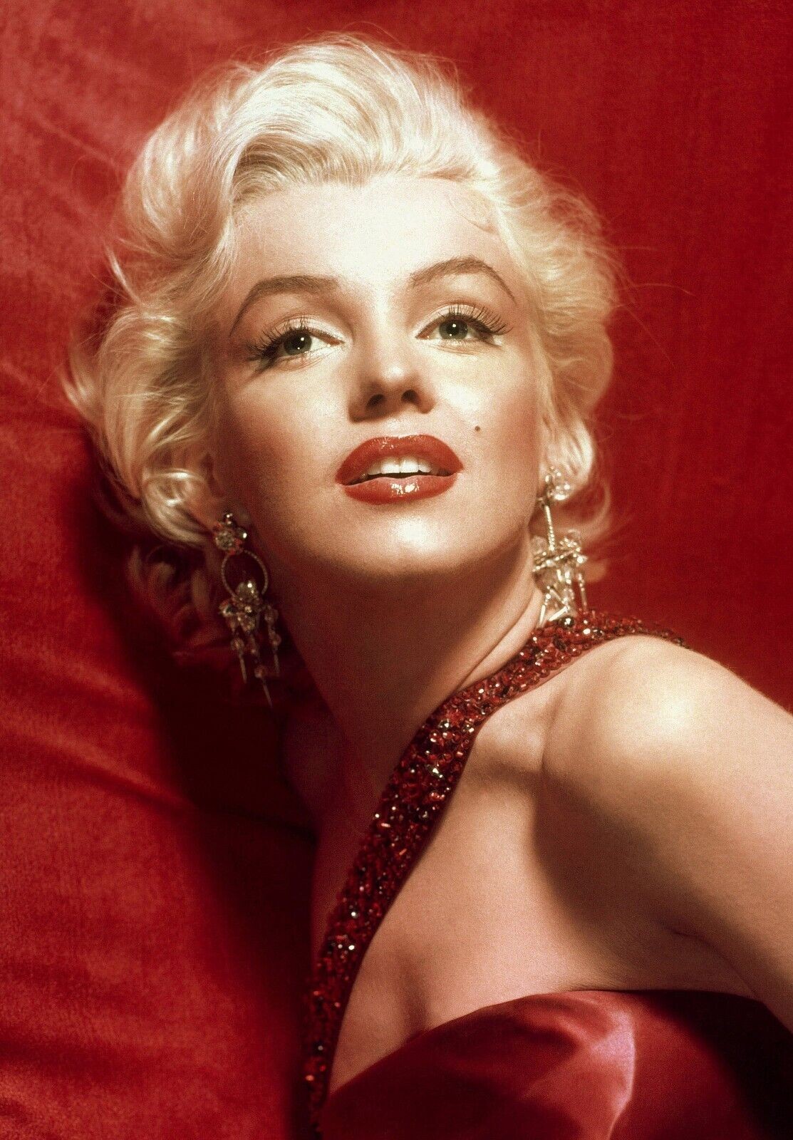 Marilyn Monroe in red dress portrait 1953 How To Marry A Millionaire 8x12 photo Marilyn Monroe in red dress portrait 1953 How To Marry A Millionaire 8x12 photo