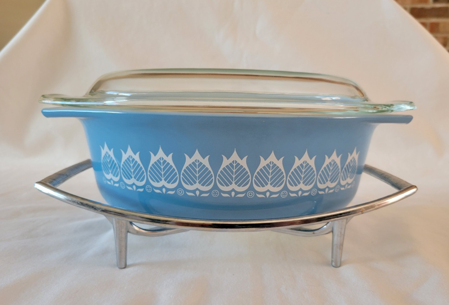 Vintage 1964 Pyrex Blue Tulip 043 Casserole w/ Trivet Promotional Vintage 1964 Pyrex Blue Tulip 043 Casserole w/ Trivet Promotional