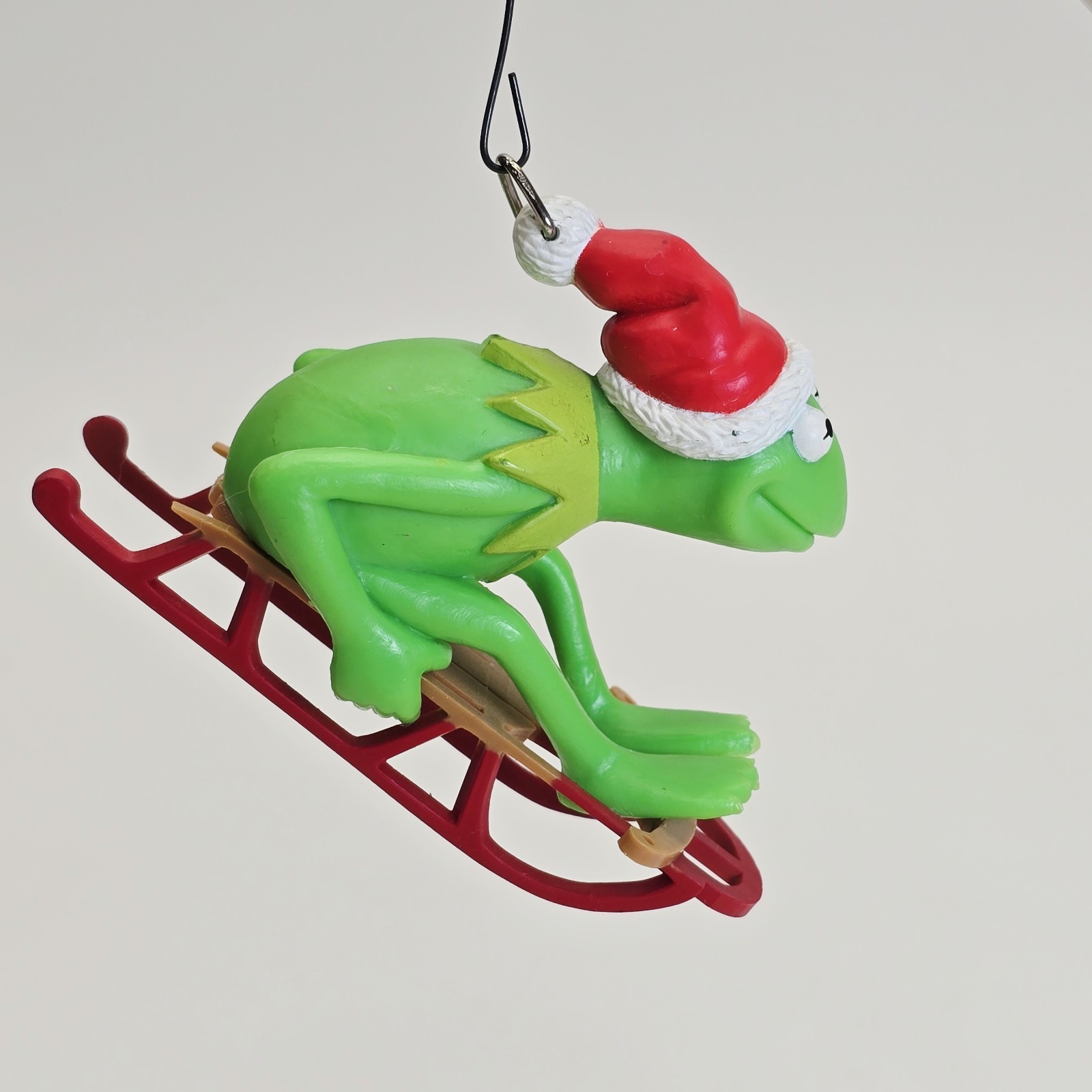 Kermit Hallmark 1981 Ornament - Read Kermit Hallmark 1981 Ornament - Read