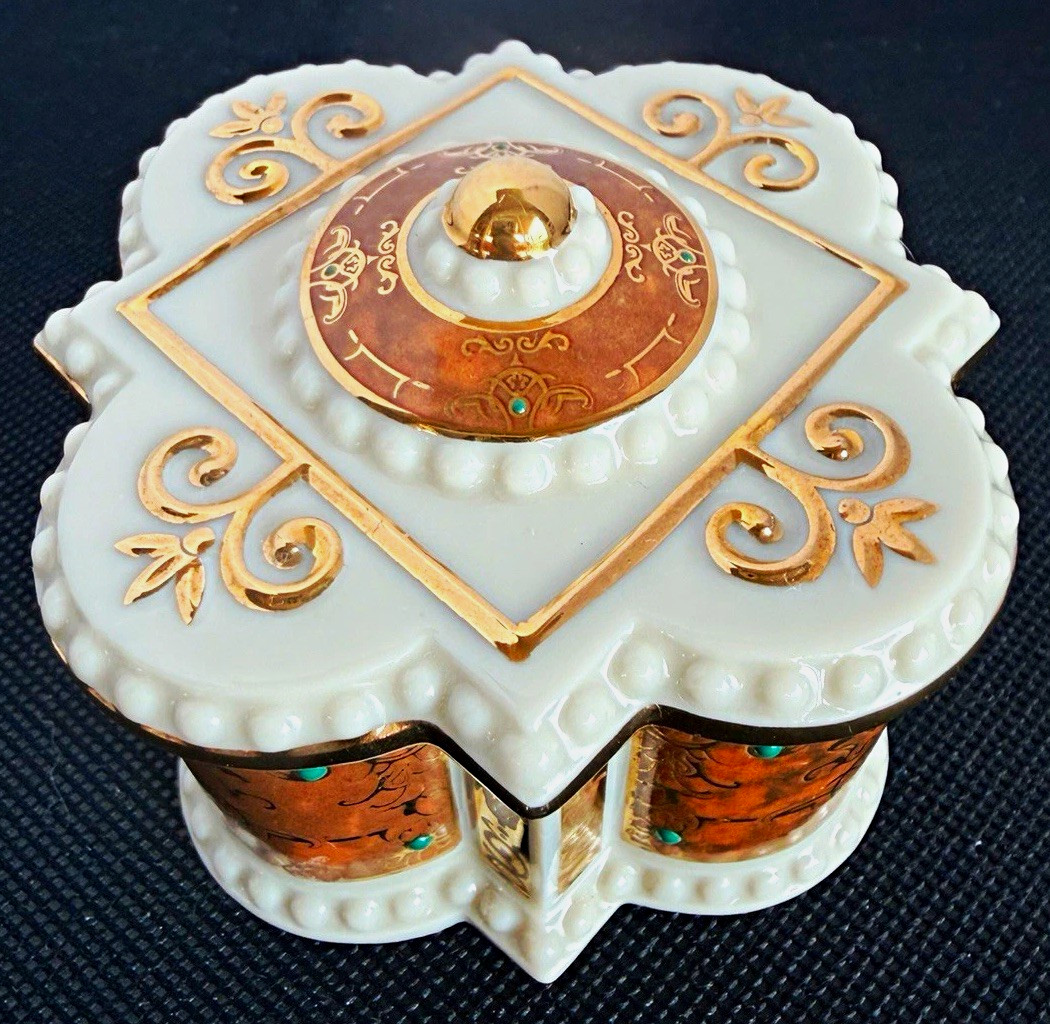 Vintage Lenox Majestic Collection Royal Tortoise Trinket Box Porcelain - loose