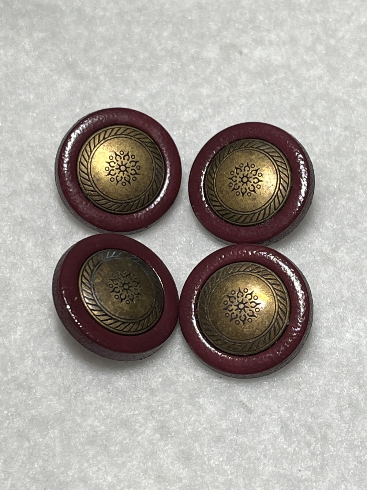 4 Vtg 3/4” Engraved Brass Purple Flower Mauve Buttons 1935, Rare, Collectible 4 Vtg 3/4” Engraved Brass Purple Flower Mauve Buttons 1935, Rare, Collectible