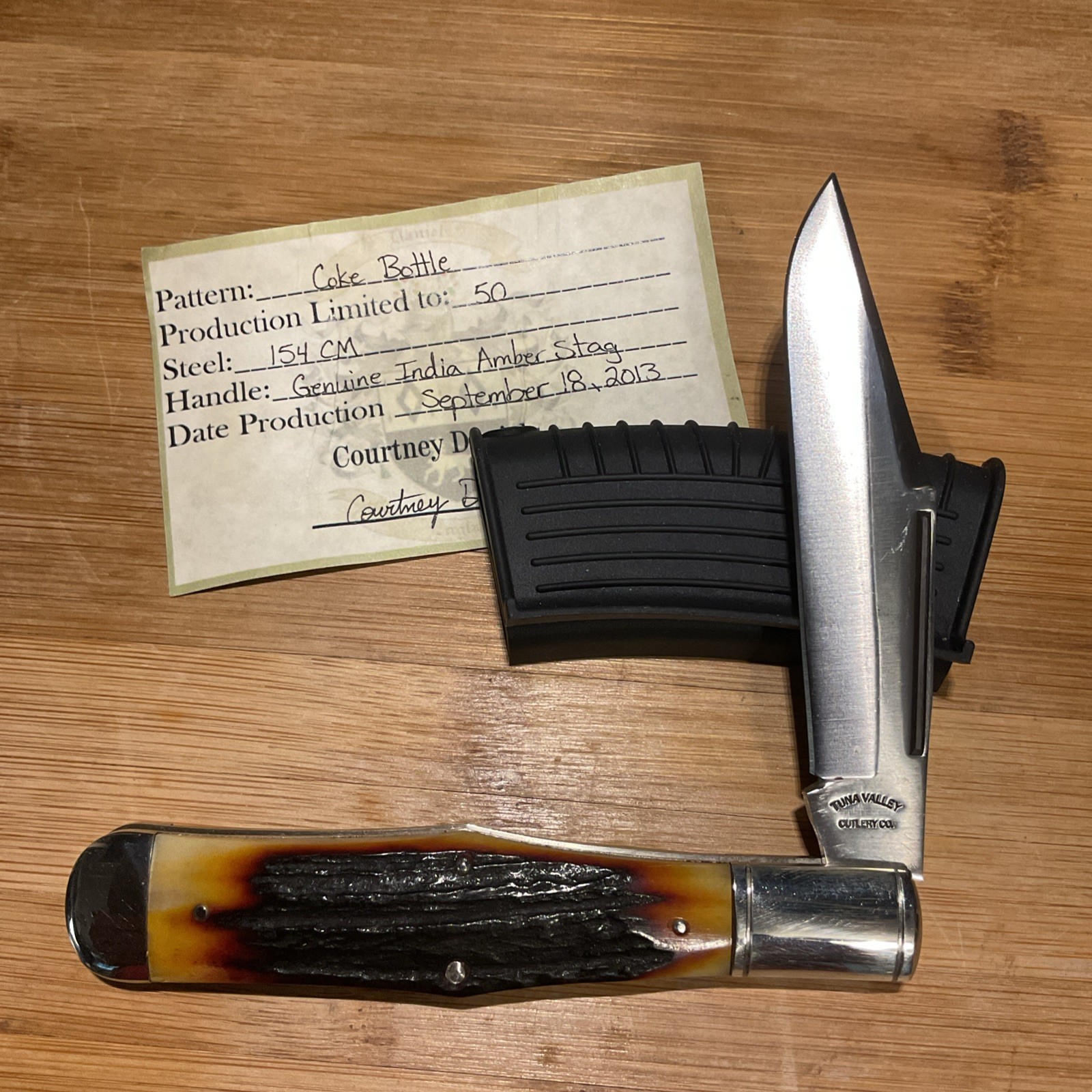 2013 Daniel’s Family Tuna Valley India Amber Stag Coke Bottle Pocket Knife 1/50 2013 Daniel’s Family Tuna Valley India Amber Stag Coke Bottle Pocket Knife 1/50