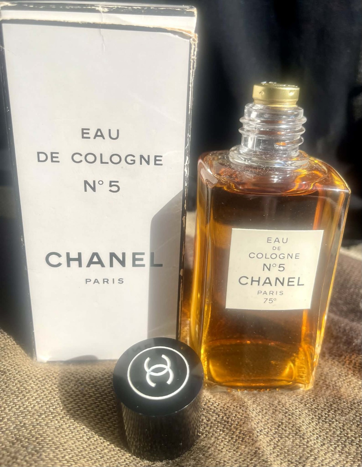Vintage Chanel No.5 Paris Eau De Cologne Size P.M. 4oz Gold Sealed Foil Vintage Chanel No.5 Paris Eau De Cologne Size P.M. 4oz Gold Sealed Foil