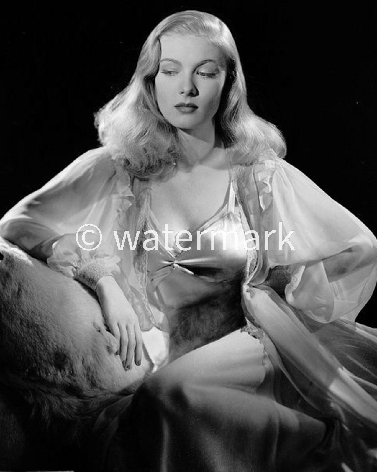 Vintage Veronica Lake 8x10 – 1940s Celebrity Photo - Golden Age Actress Glamour Vintage Veronica Lake 8x10 – 1940s Celebrity Photo - Golden Age Actress Glamour