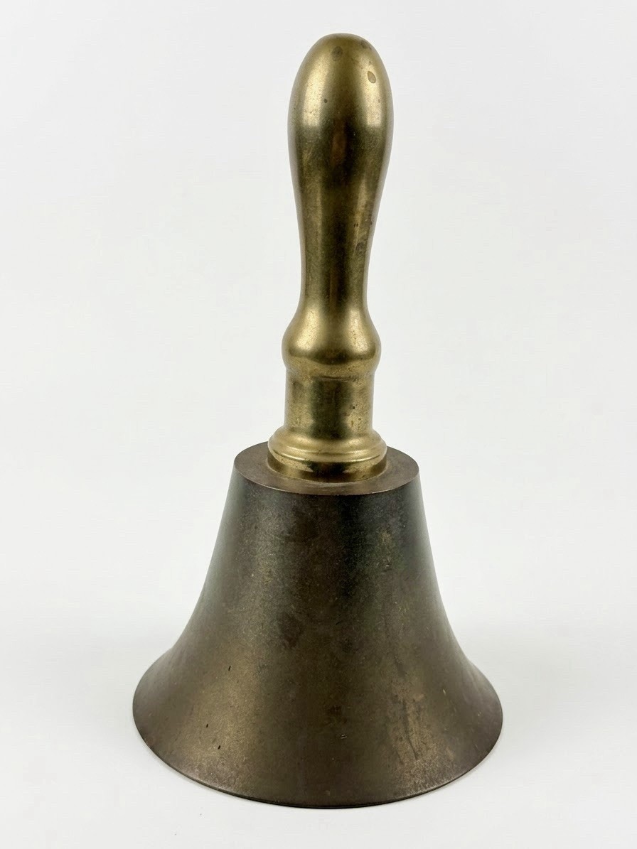 Vintage Heavy Solid Brass Hand Bell Schoolhouse Dinner Teacher Bell 2 Lbs Vintage Heavy Solid Brass Hand Bell Schoolhouse Dinner Teacher Bell 2 Lbs