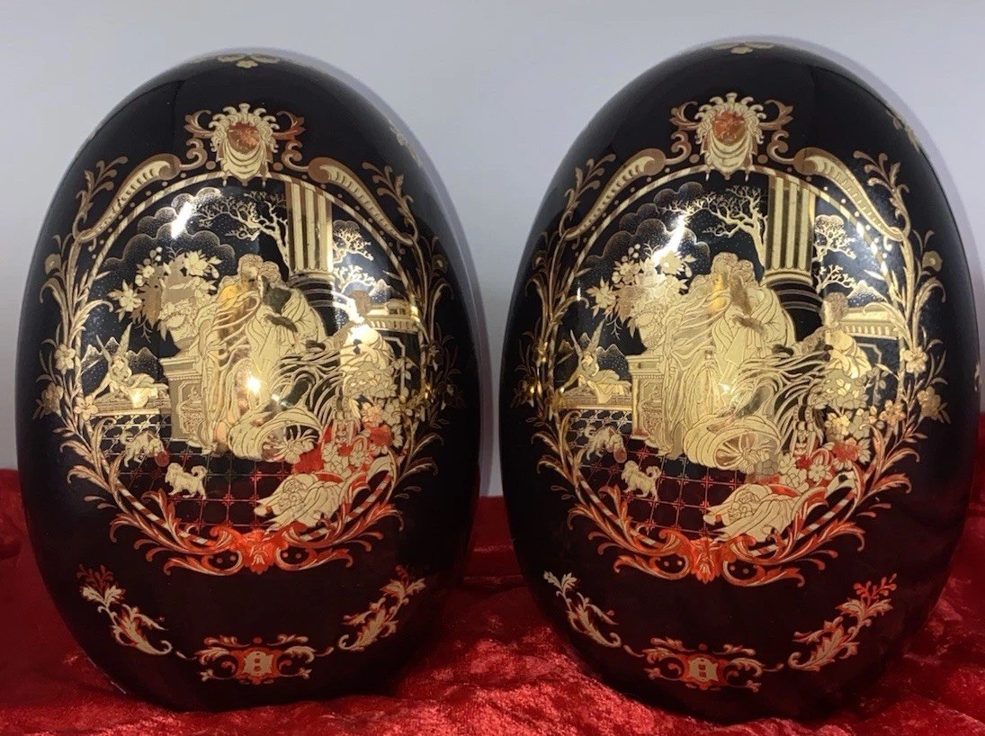 Pair of (2) LARGE VTG Chinese Porcelain Decorative Eggs Black/Gold 8.5 Pair of (2) LARGE VTG Chinese Porcelain Decorative Eggs Black/Gold 8.5