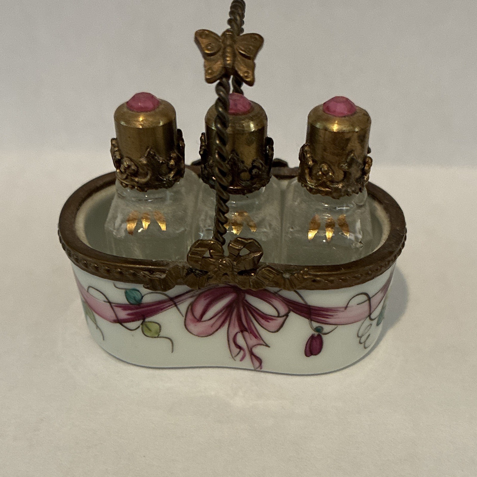 Authentic Limoge France Peint Main Oval Basket Box, J. Folard Ribbon Garland Authentic Limoge France Peint Main Oval Basket Box, J. Folard Ribbon Garland