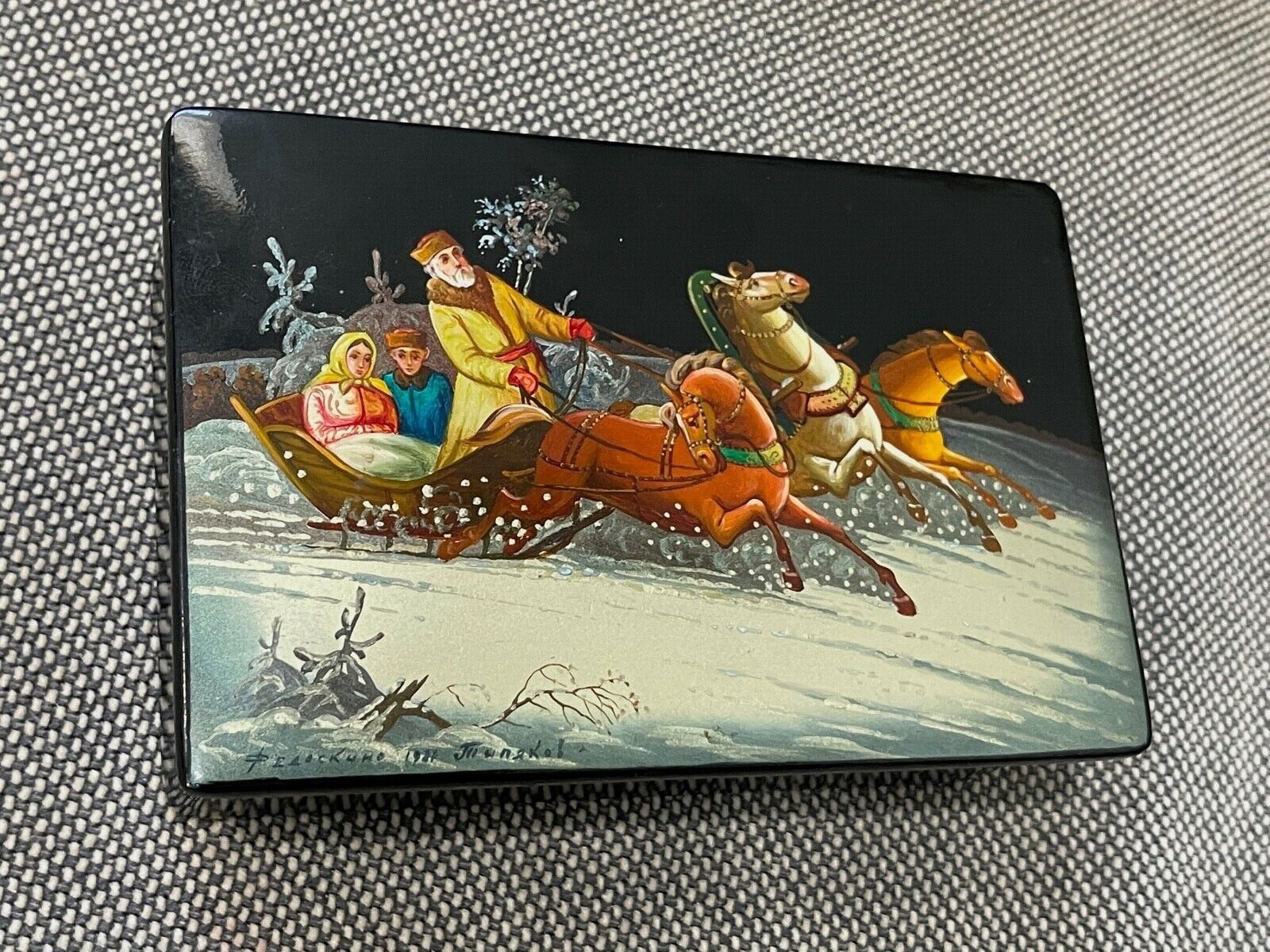 Vintage 1981 Russian Lacquer Signed Painted Box Troika Sleigh Figures Horses